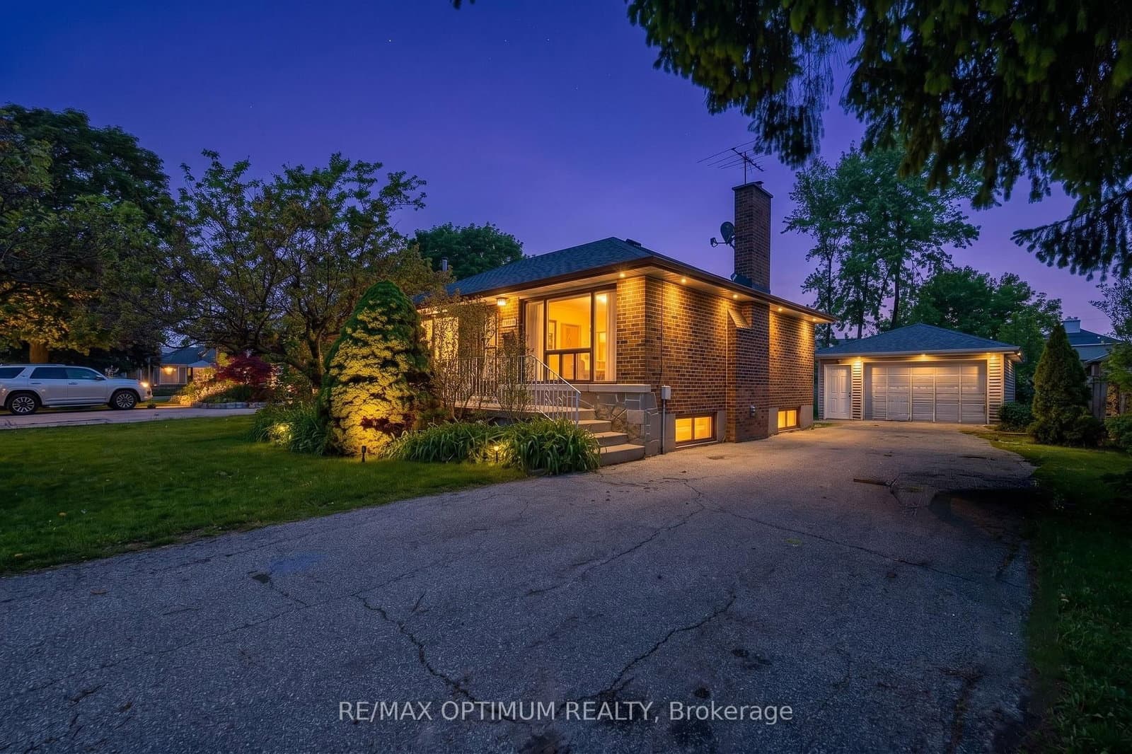 1747 Coram Crescent - Image 1