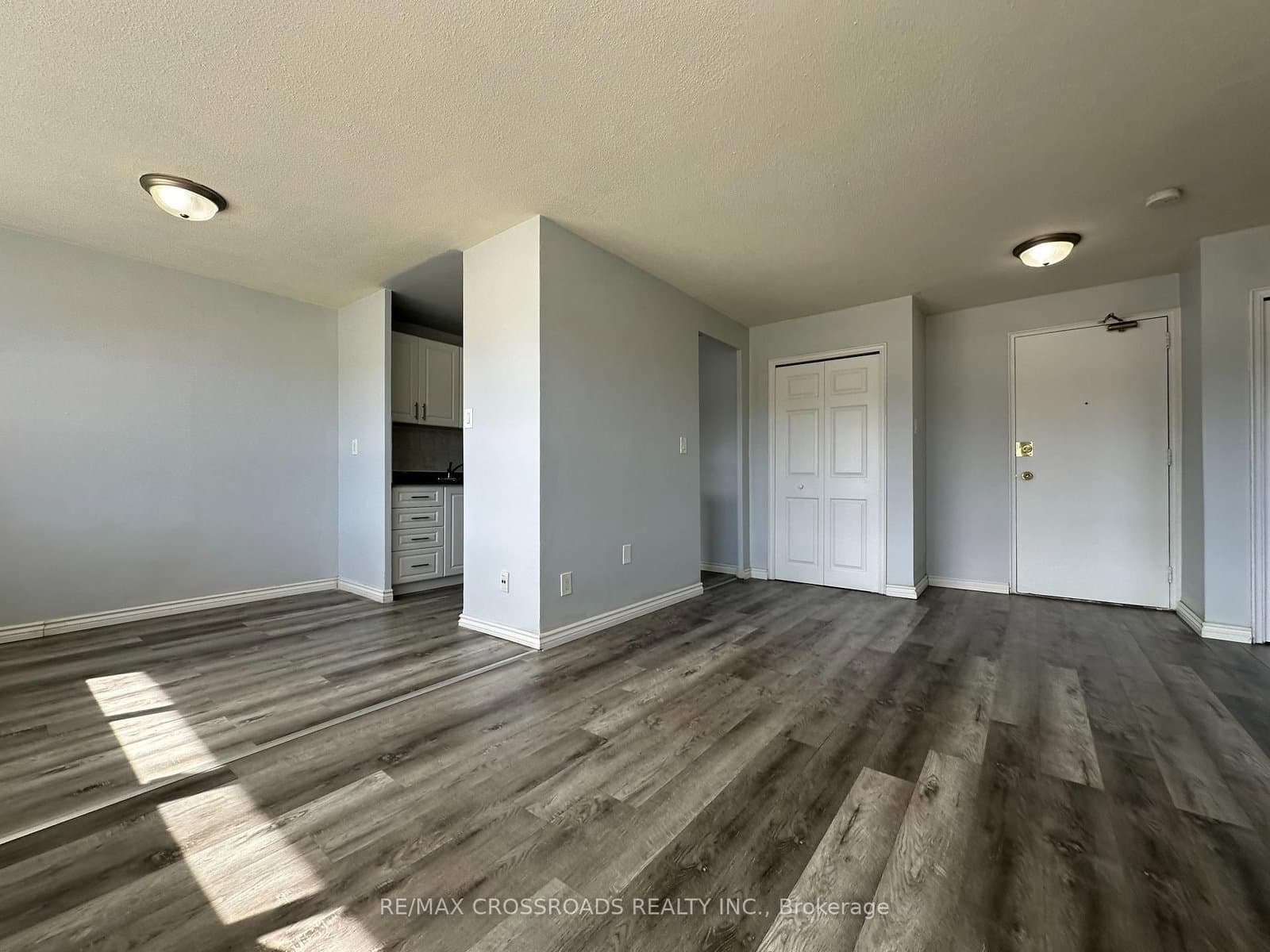 363 Lakeshore Road E, Unit 102 - Image 2