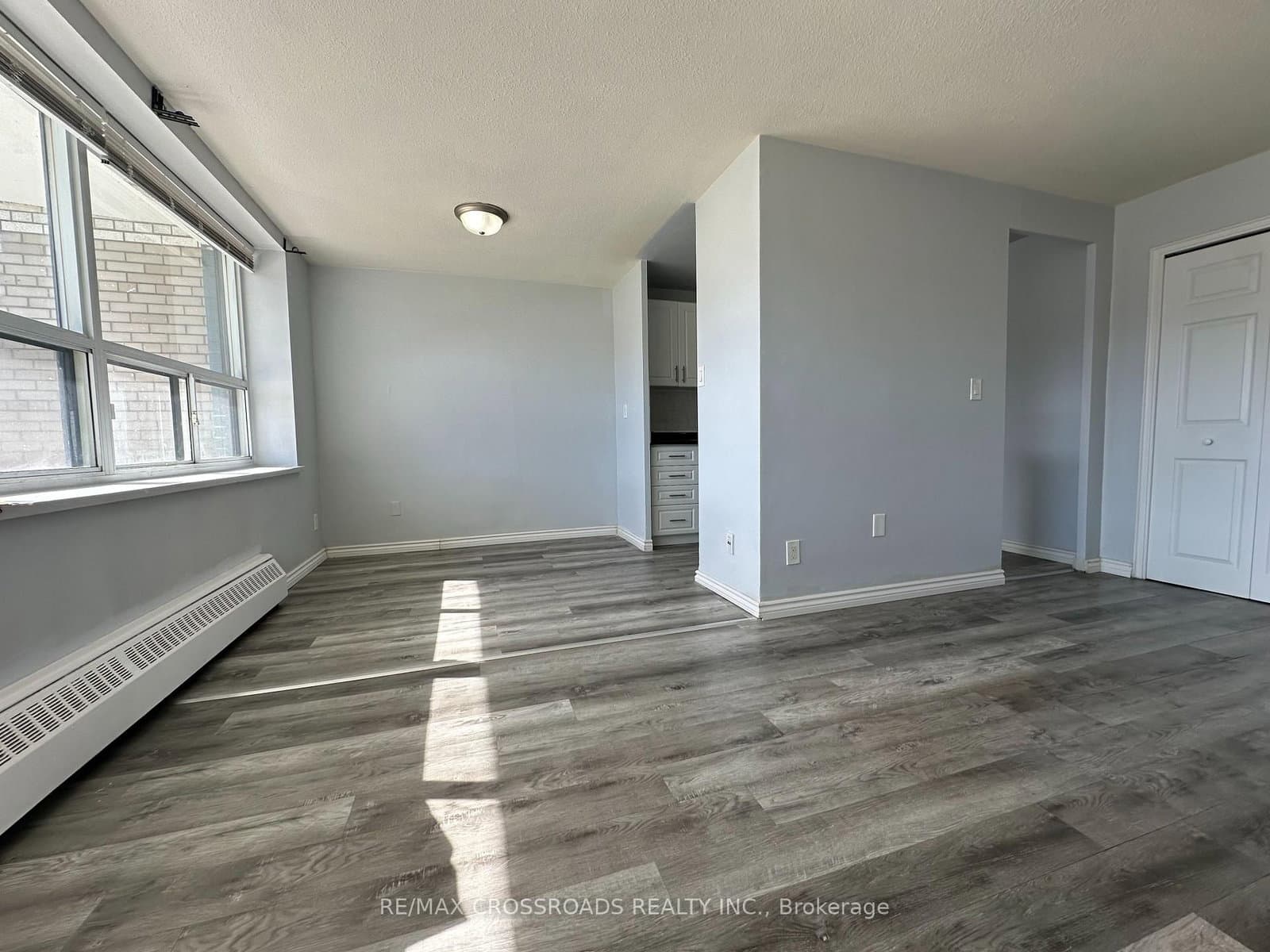 363 Lakeshore Road E, Unit 102 - Image 3