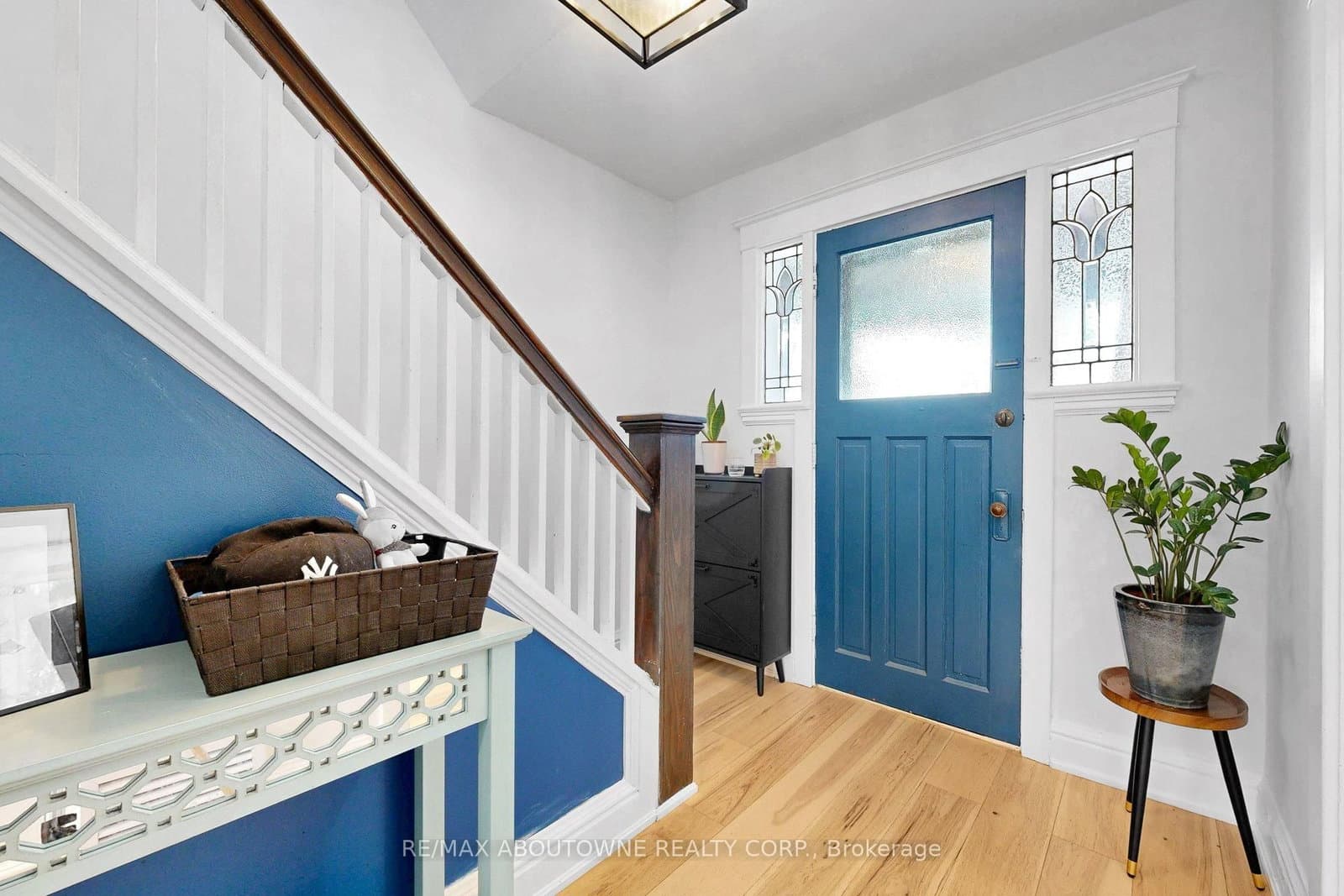 976 Lasalle Park Road - Image 5