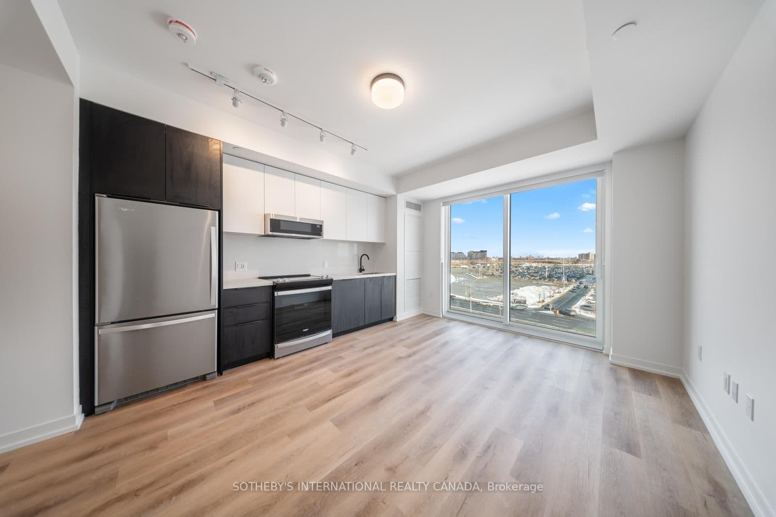 5 York Garden Way, Unit 703 - Image 5