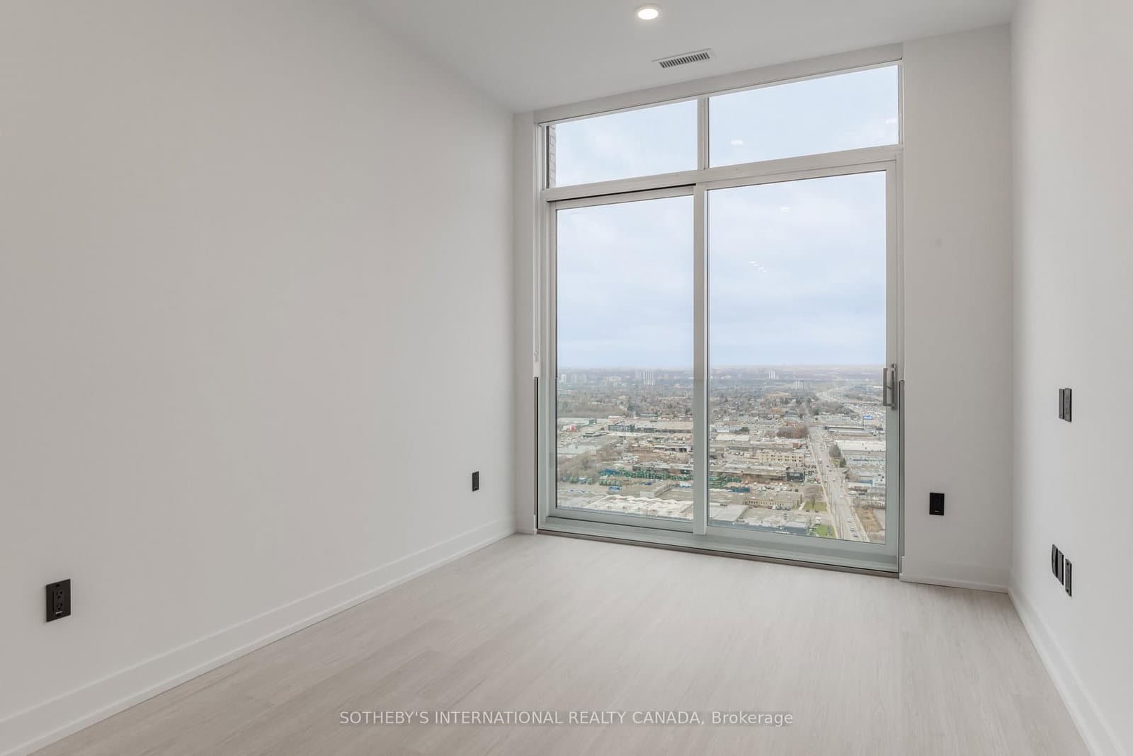 31 York Garden Way, Unit 505 - Image 6