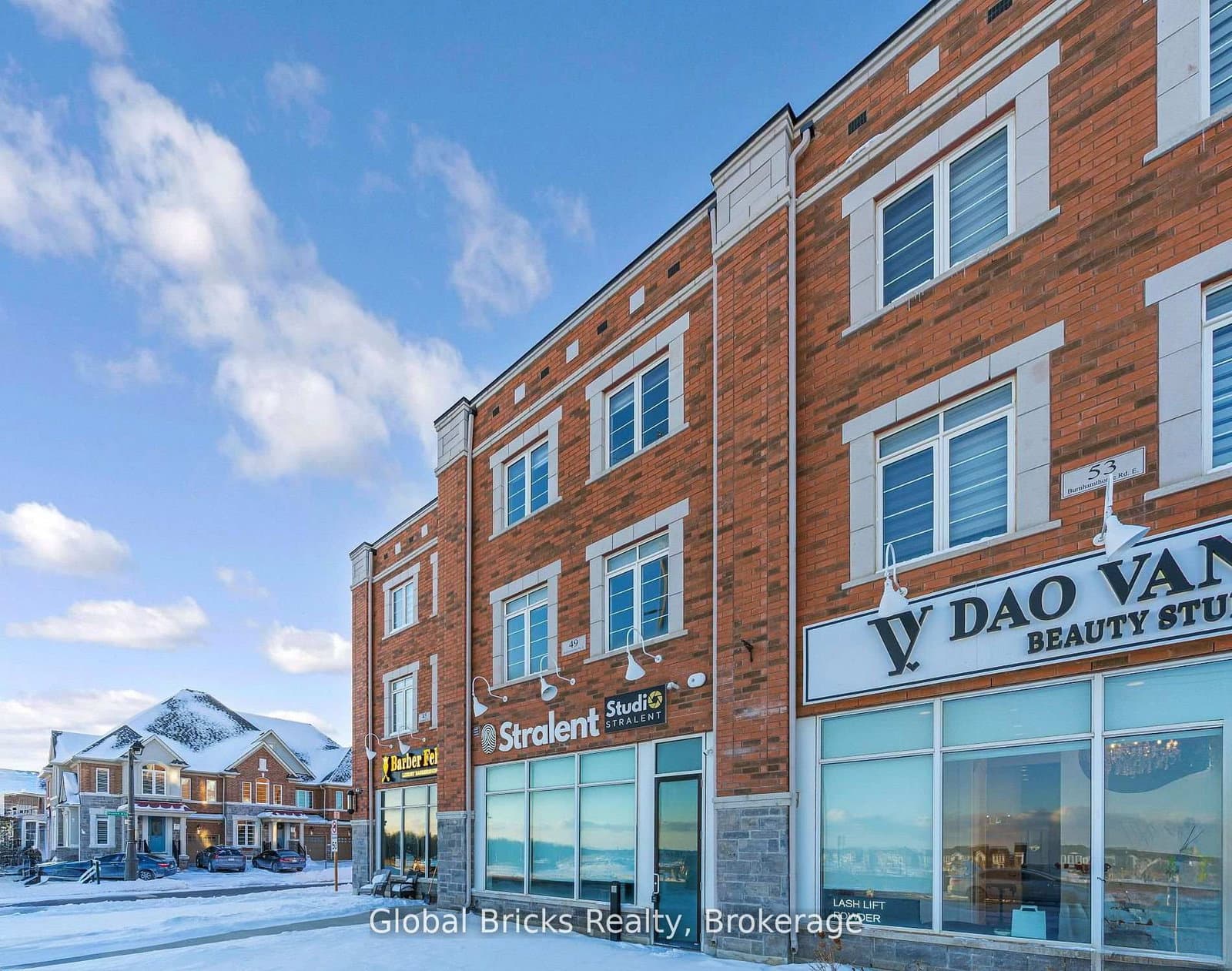 49 Burnhamthorpe Road E - Image 3