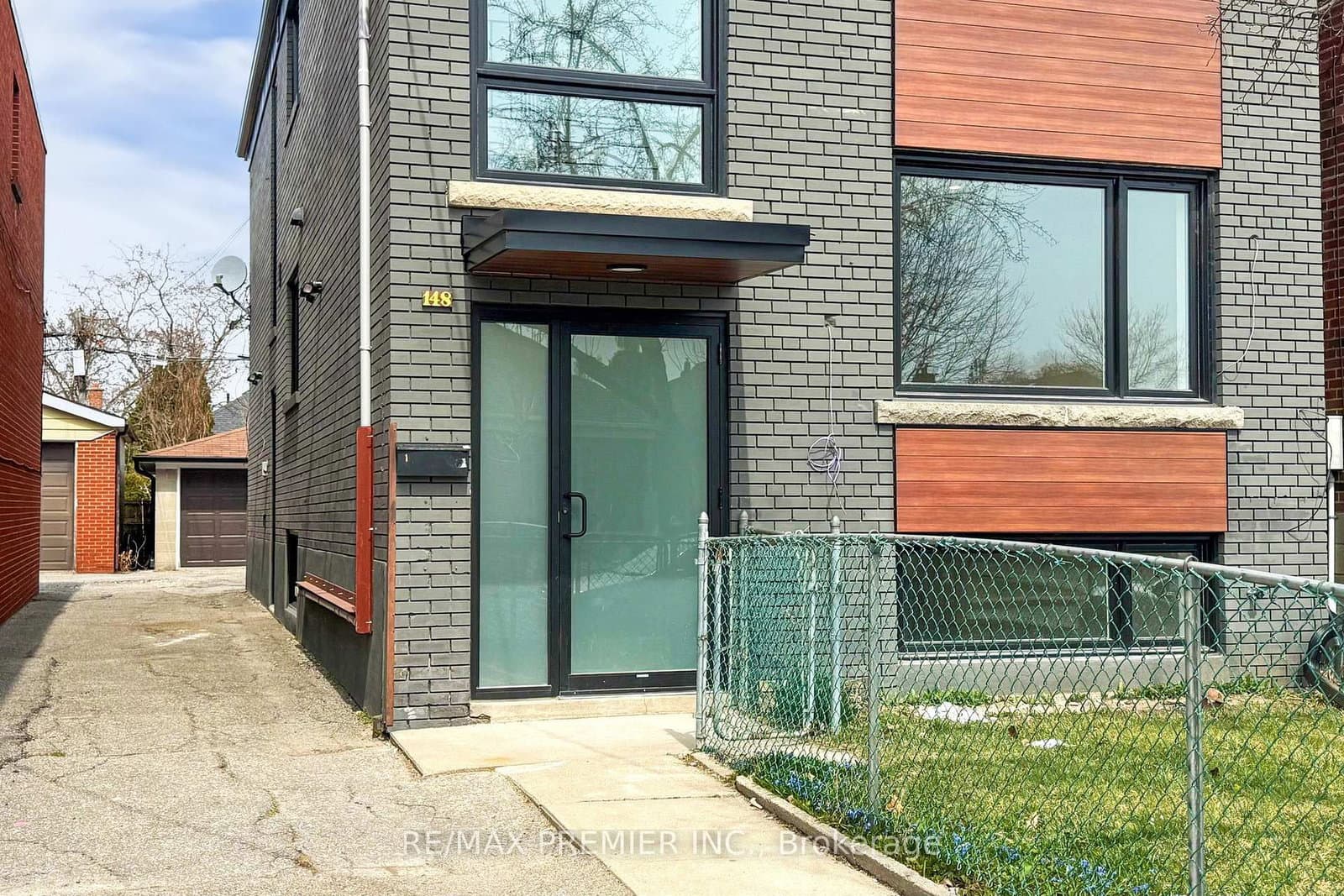 148 Lambton Avenue, Unit 2 (Upper) - Image 2