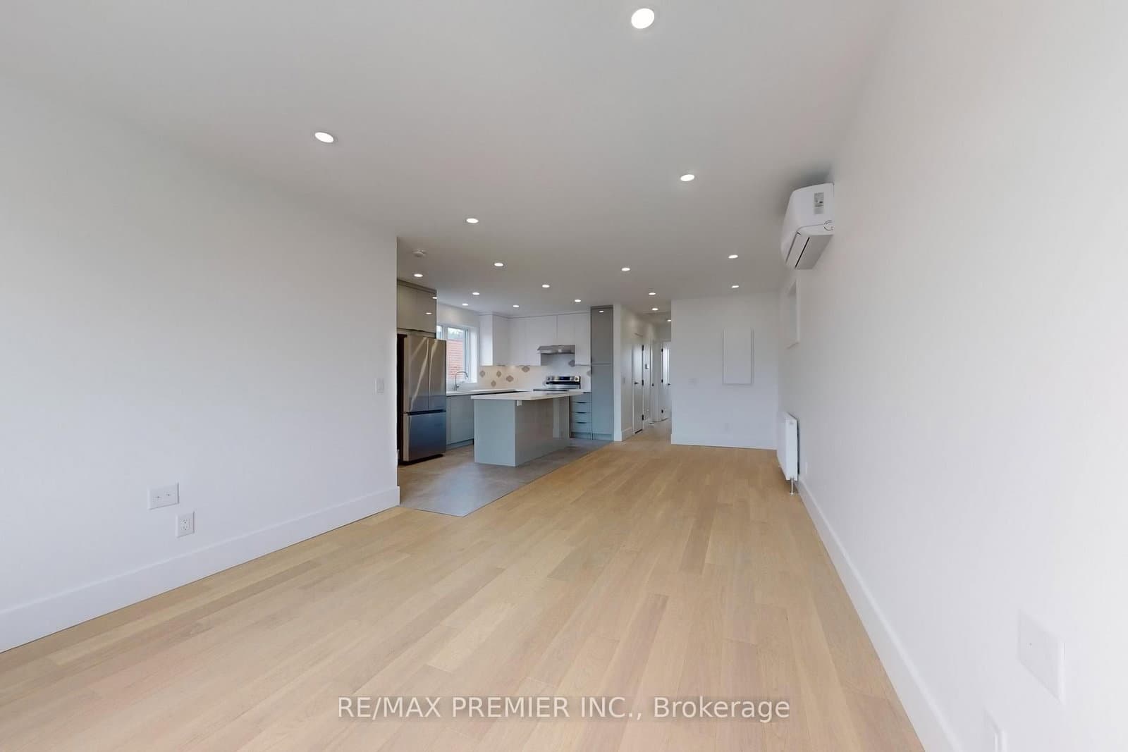 148 Lambton Avenue, Unit 2 (Upper) - Image 3