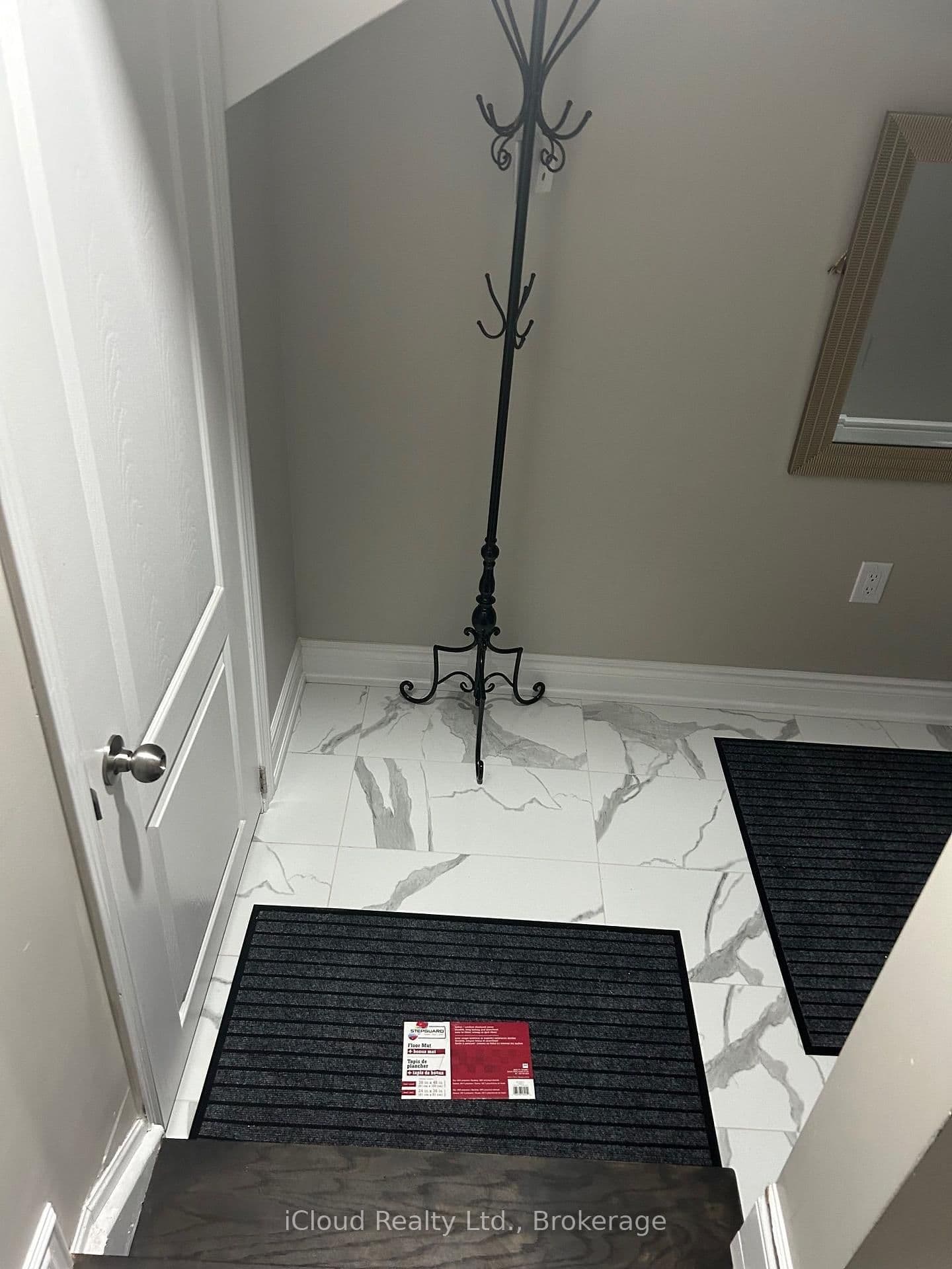 1295 Rose Way W - Image 4