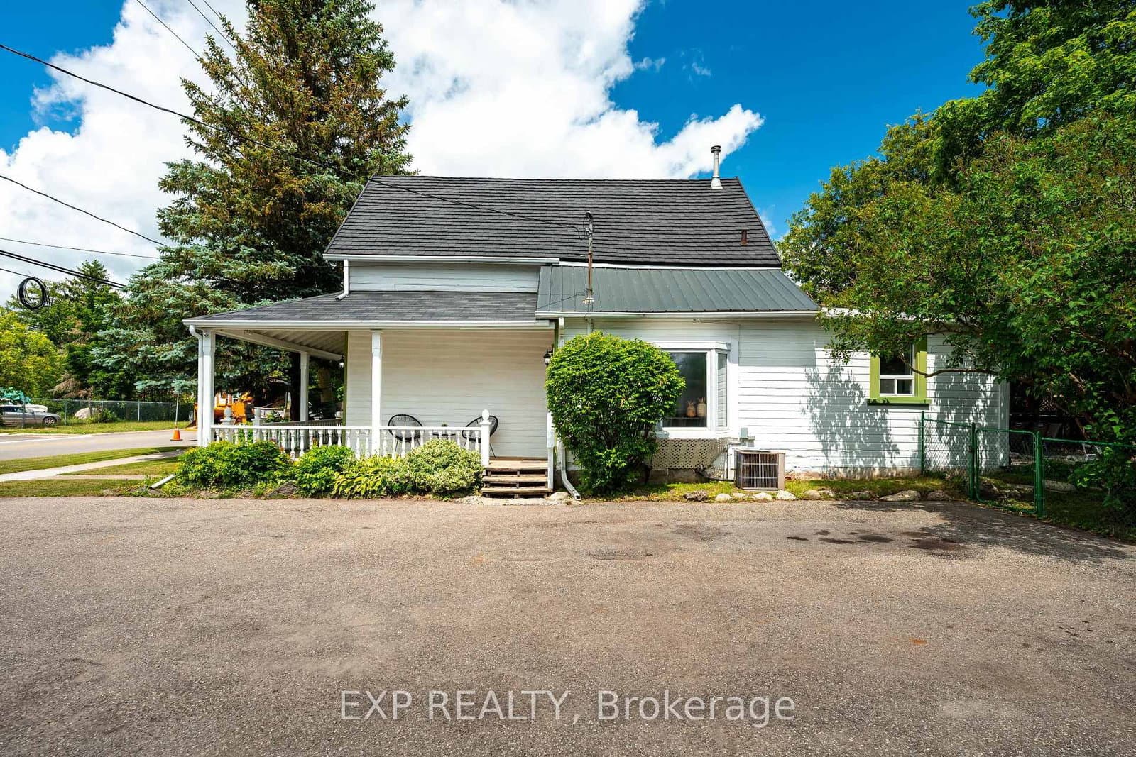 39 Townline - Image 6