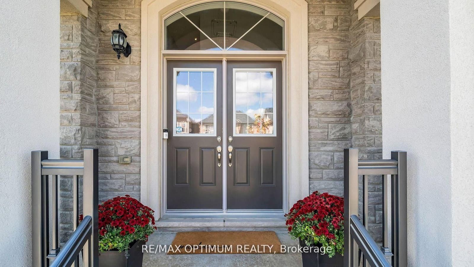450 Brisdale Drive - Image 3