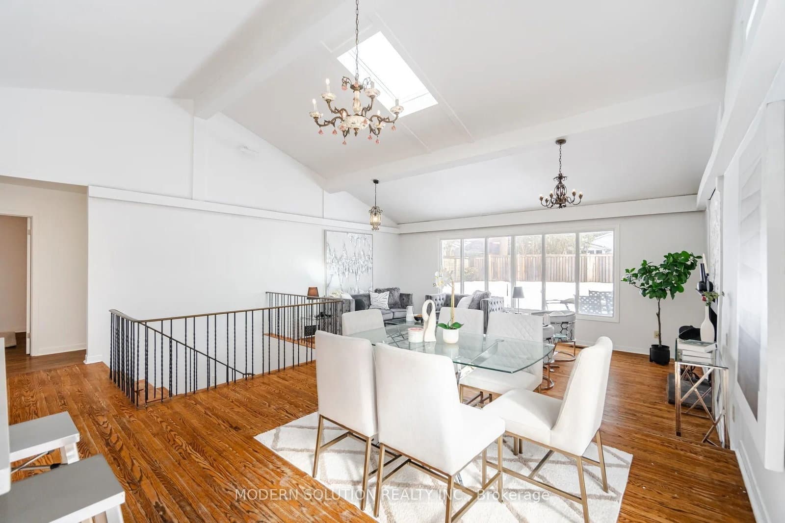 2557 Mindemoya Road - Image 5