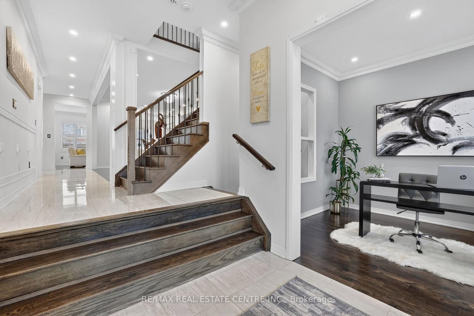 27 Drew Brown Boulevard - Image 4