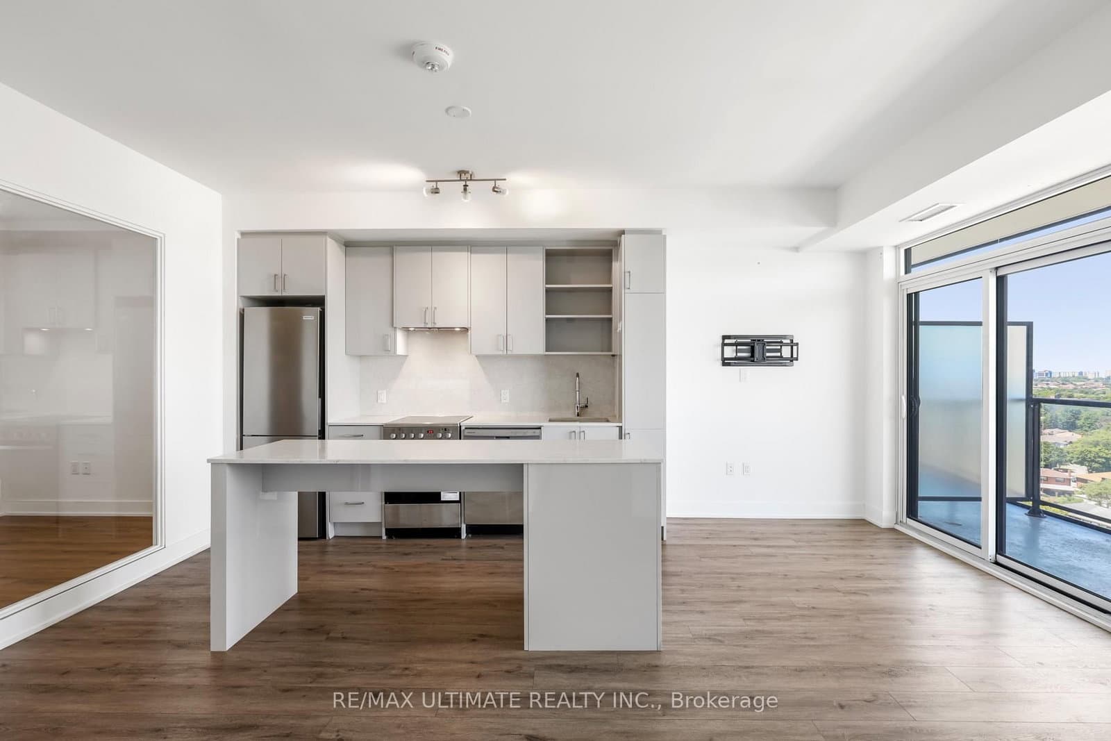 50 George Butchart Drive, Unit 906 - Image 6