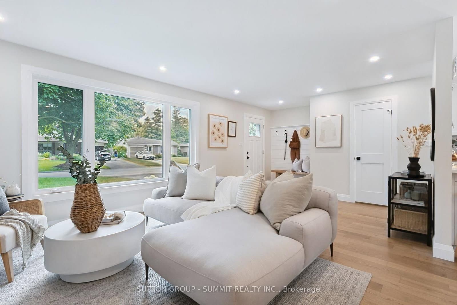 1414 Dewbourne Crescent - Image 6