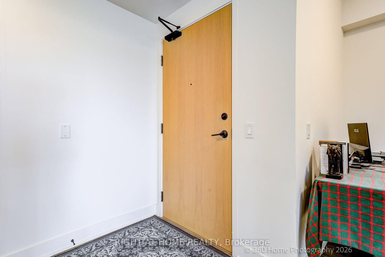 202 Burnhamthorpe Road E, Unit 505 - Image 5