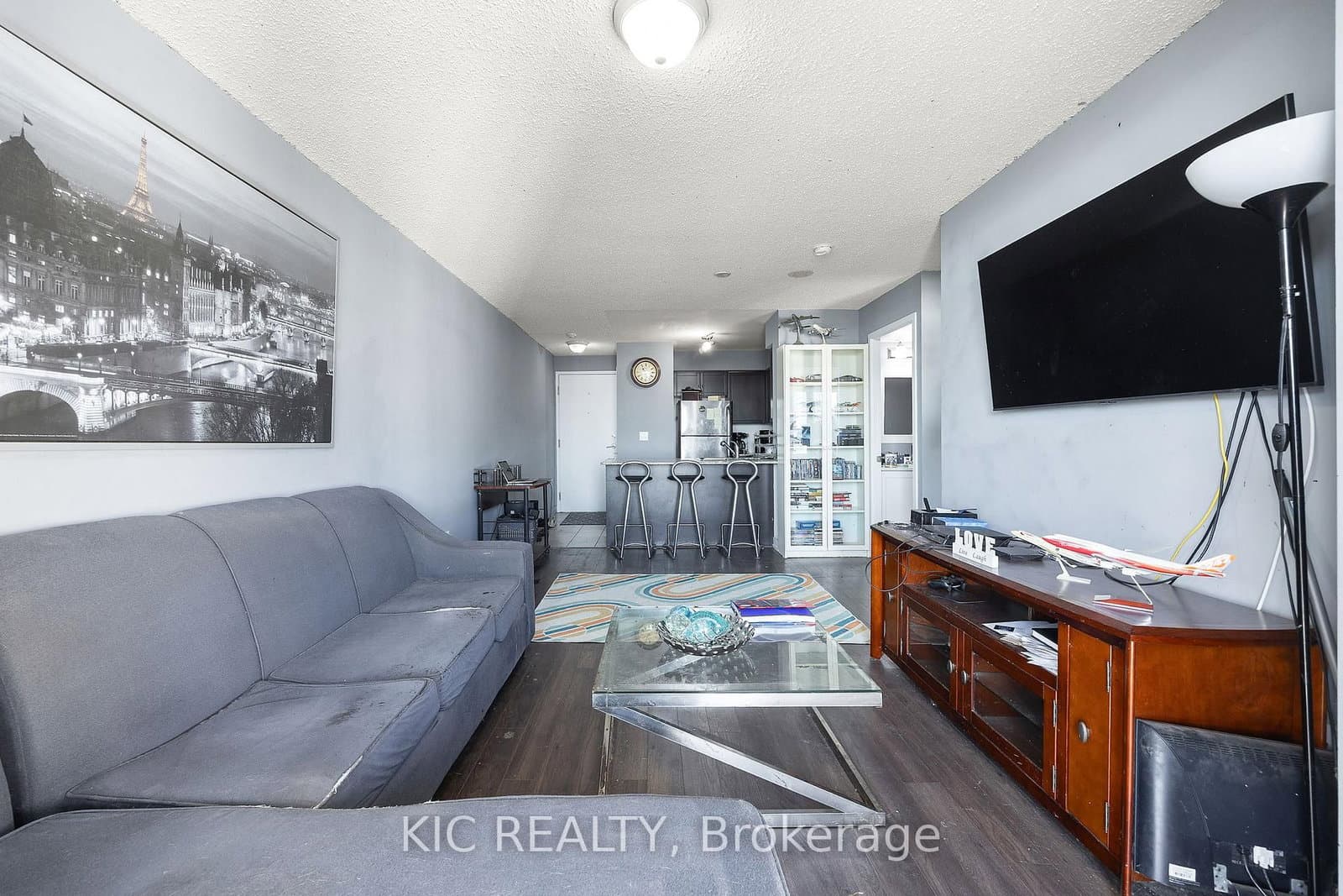 812 Lansdowne Avenue, Unit 901 - Image 6