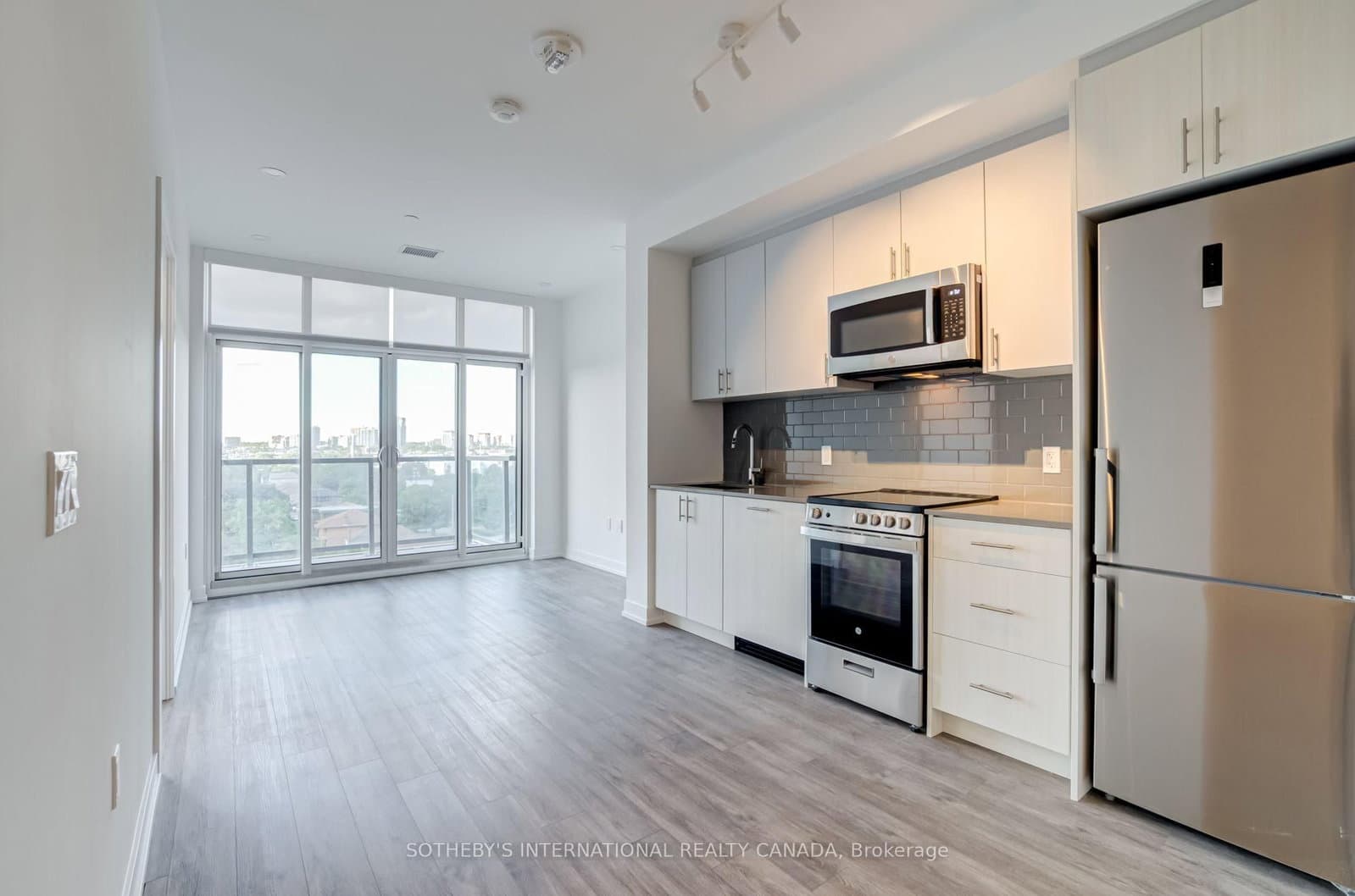 1195 The Queensway Avenue, Unit 803 - Image 5