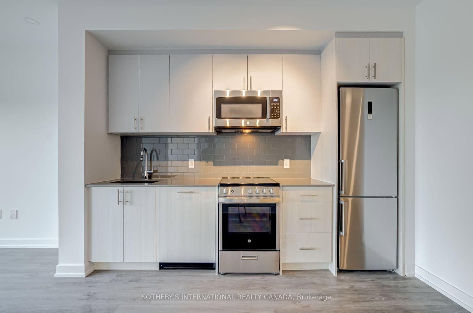 1195 The Queensway Avenue, Unit 803 - Image 6