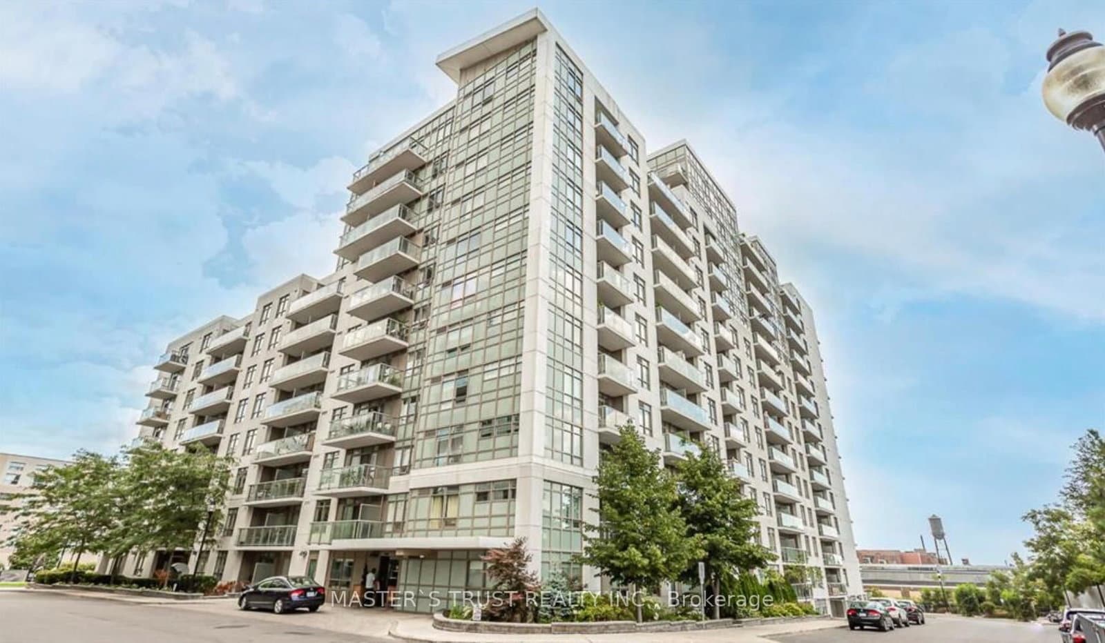 812 Lansdowne Avenue, Unit 302 - Image 1