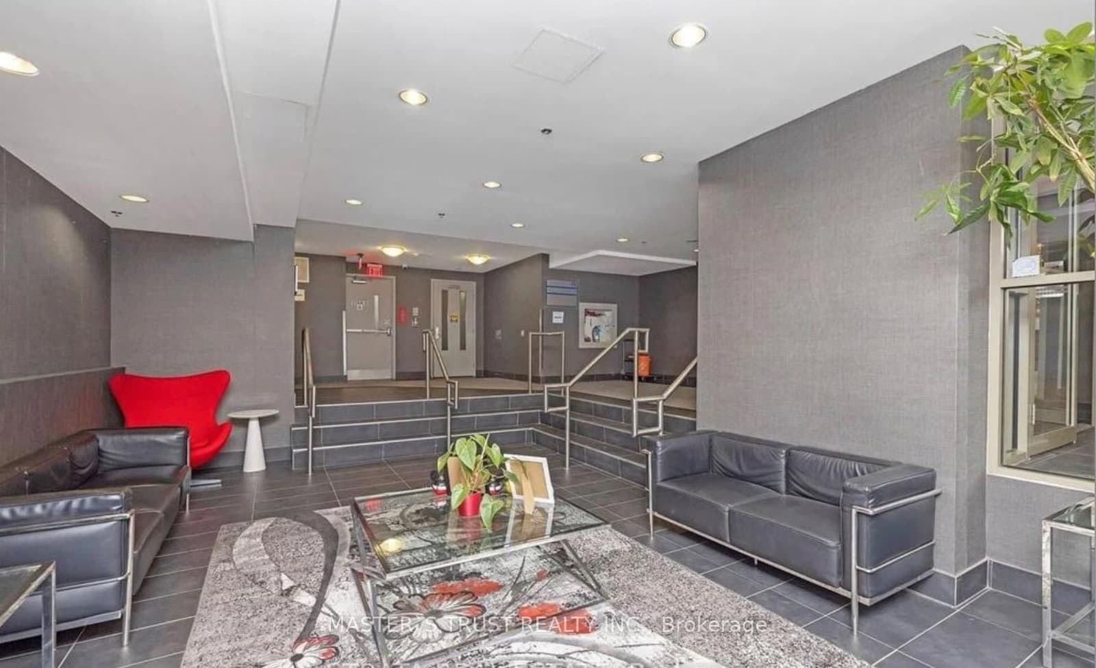 812 Lansdowne Avenue, Unit 302 - Image 3