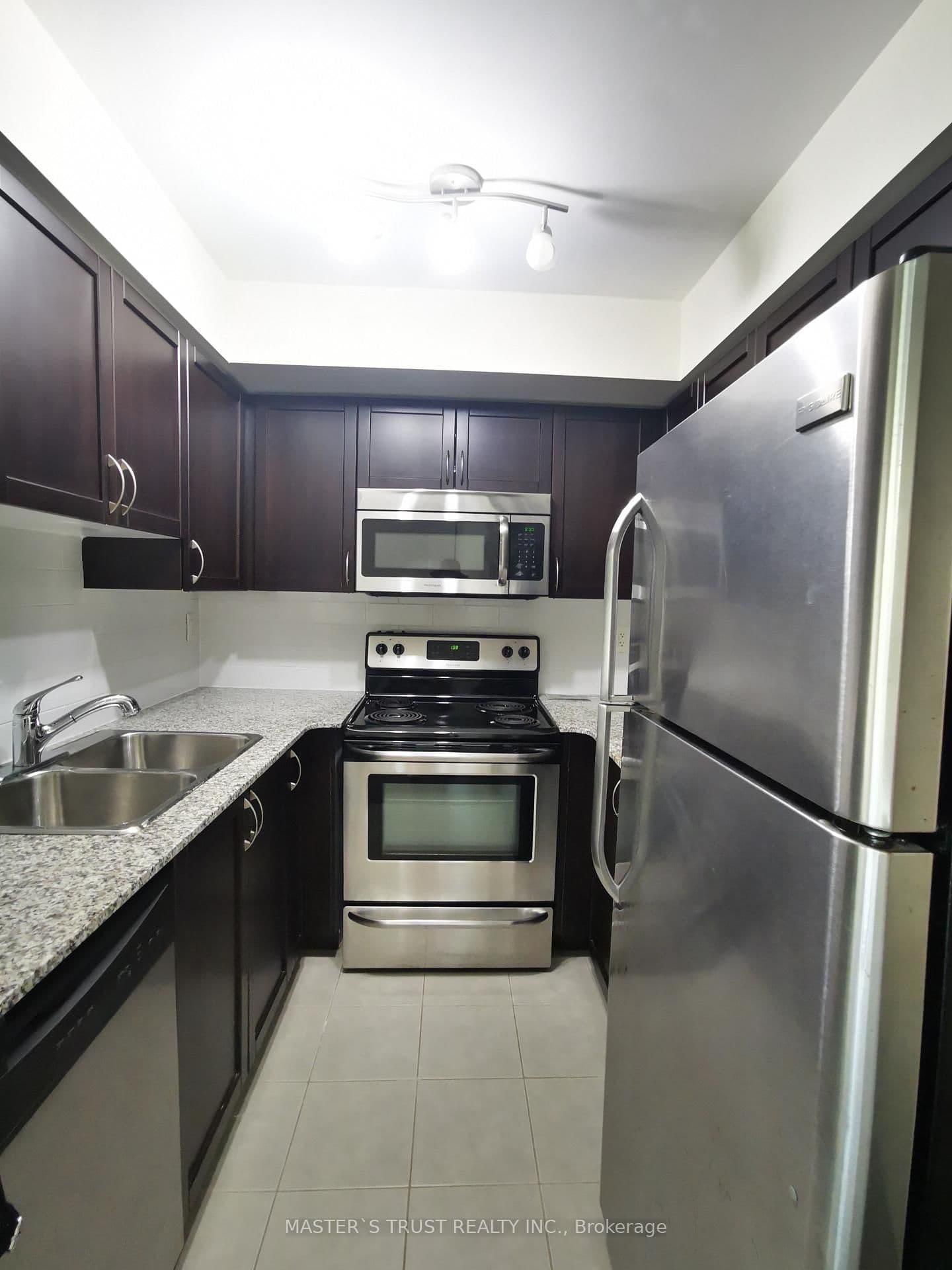 812 Lansdowne Avenue, Unit 302 - Image 6