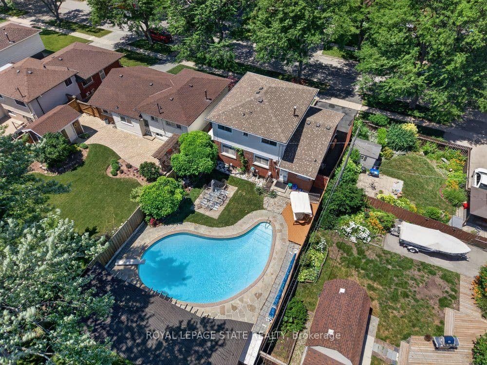 2440 Cyprus Avenue - Image 1
