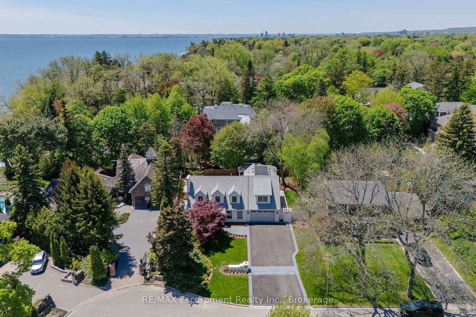 130 Edgecliffe Place - Image 2