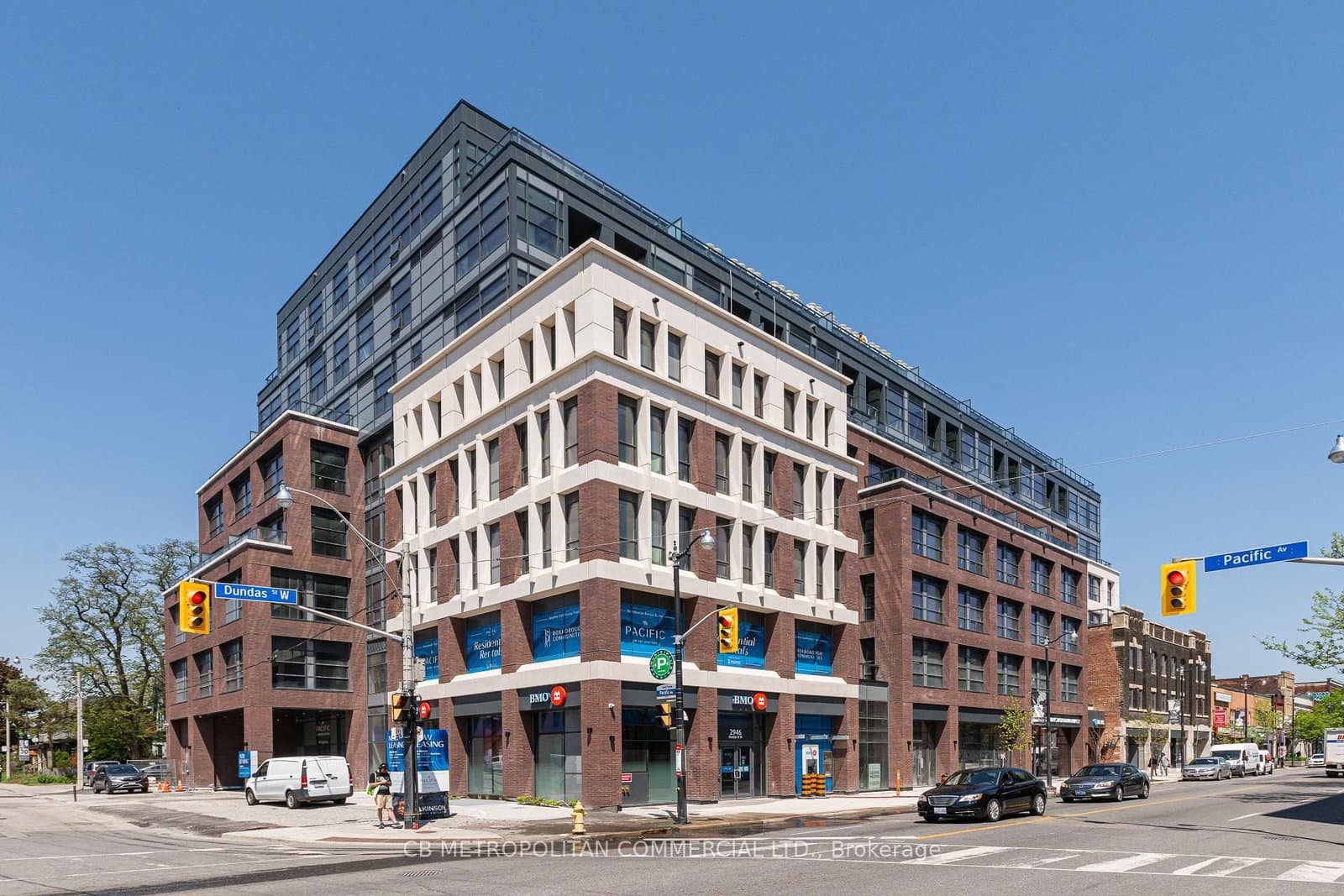 #409 - 2946 Dundas Street West Street W