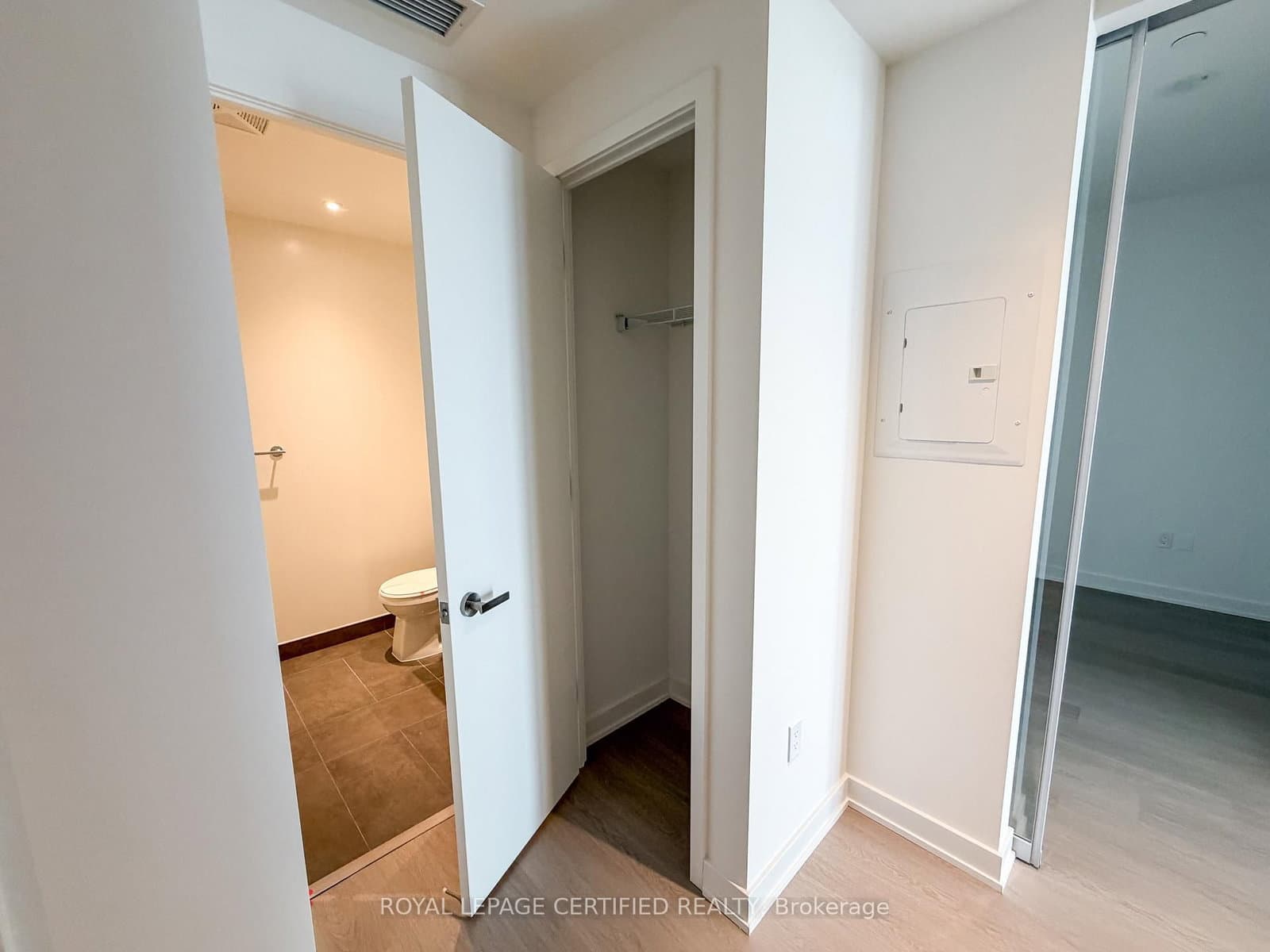 448 Burnhamthorpe Rd W, Unit 6407 - Image 3