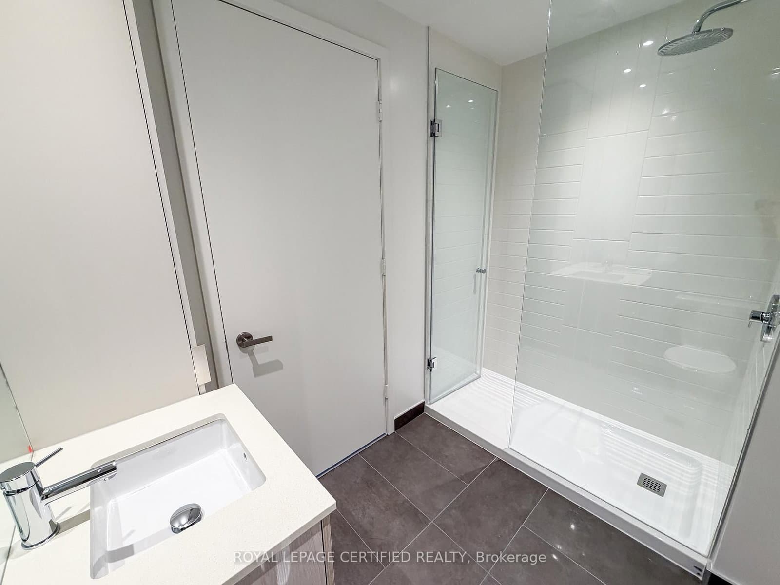 448 Burnhamthorpe Rd W, Unit 6407 - Image 5