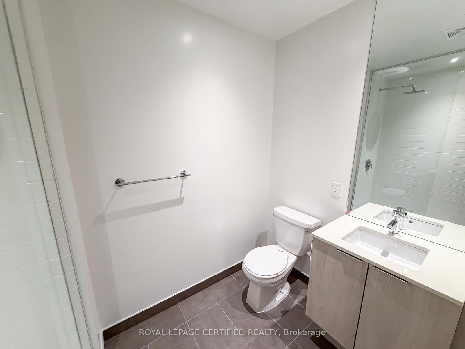 448 Burnhamthorpe Rd W, Unit 6407 - Image 6