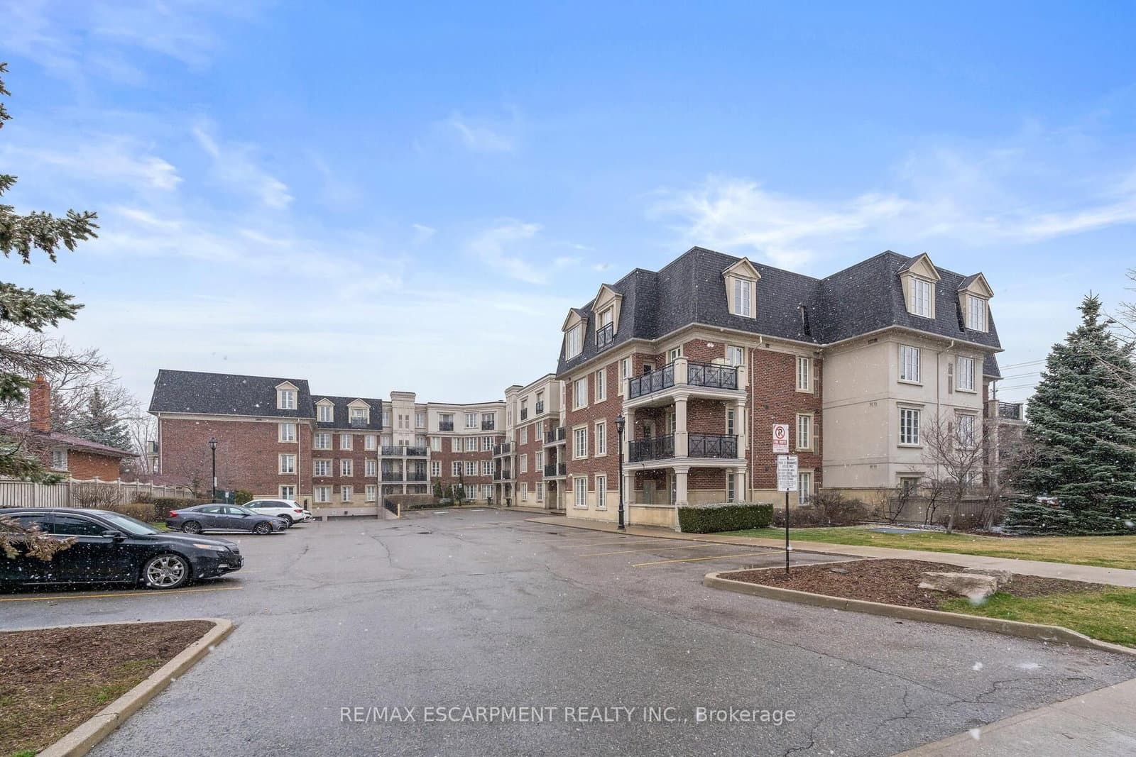 3351 Cawthra Road, Unit 116 - Image 2