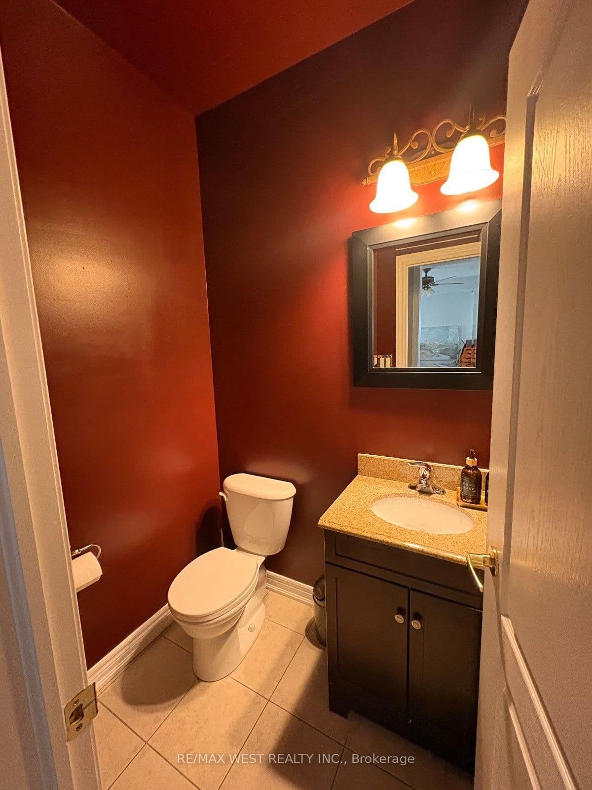 8 Callalily Road - Image 5