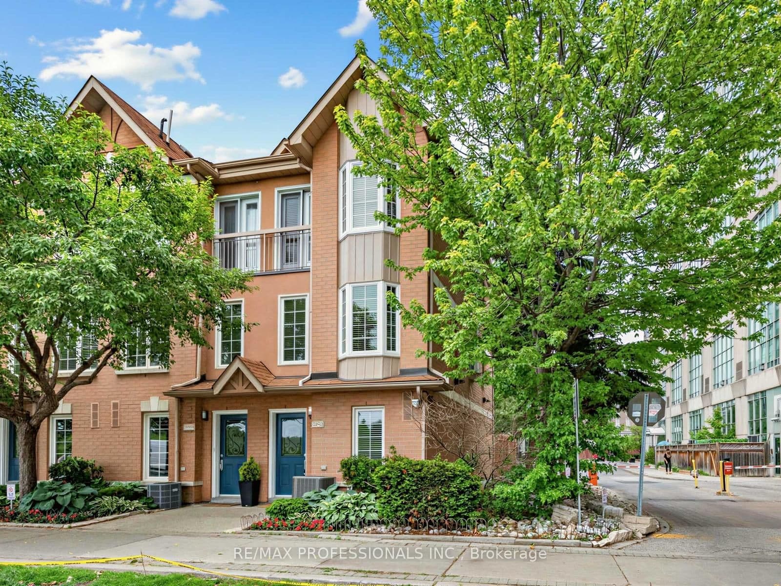 220 Manitoba Street, Unit 32 - Image 2