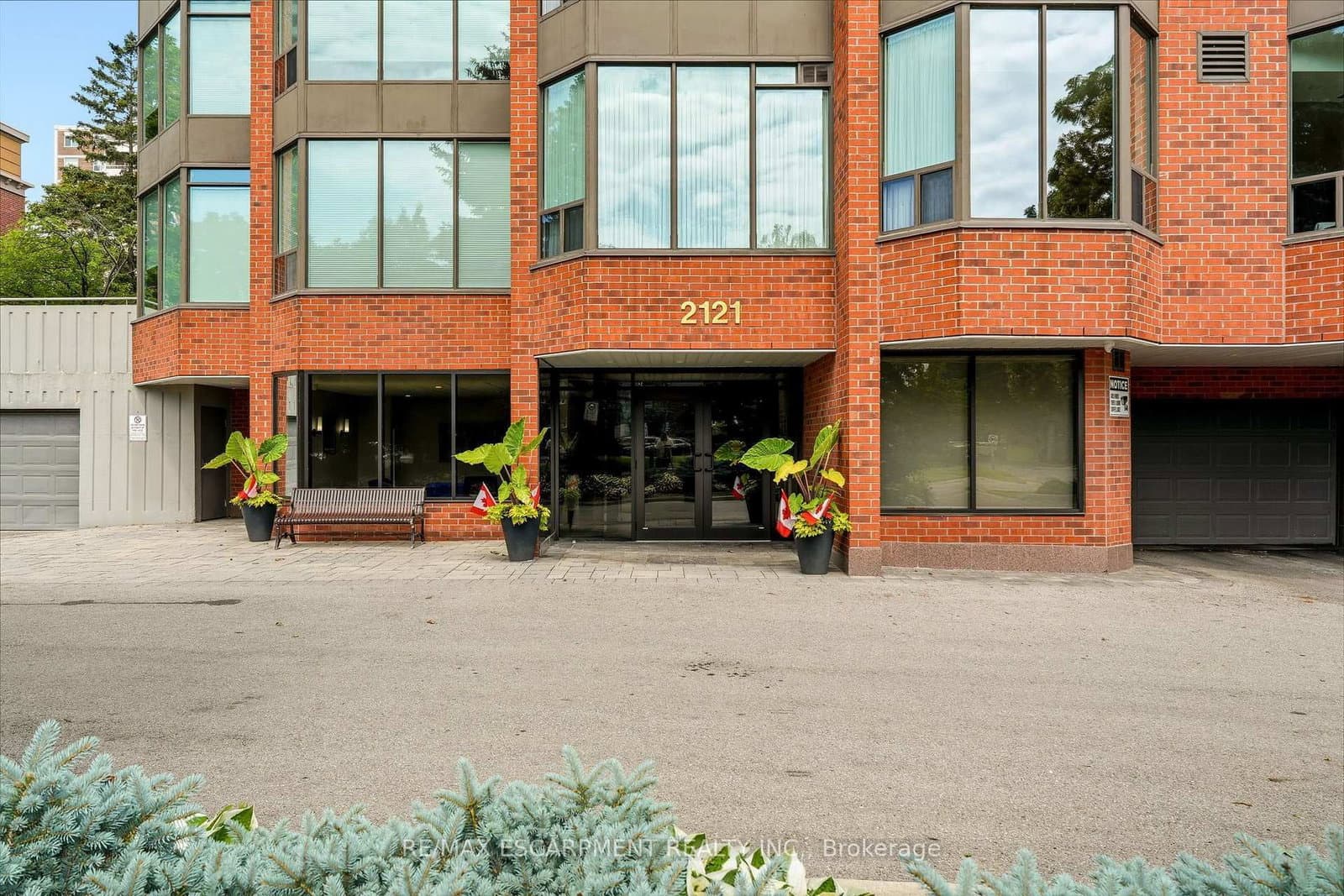 2121 Lakeshore Road, Unit 507 - Image 3