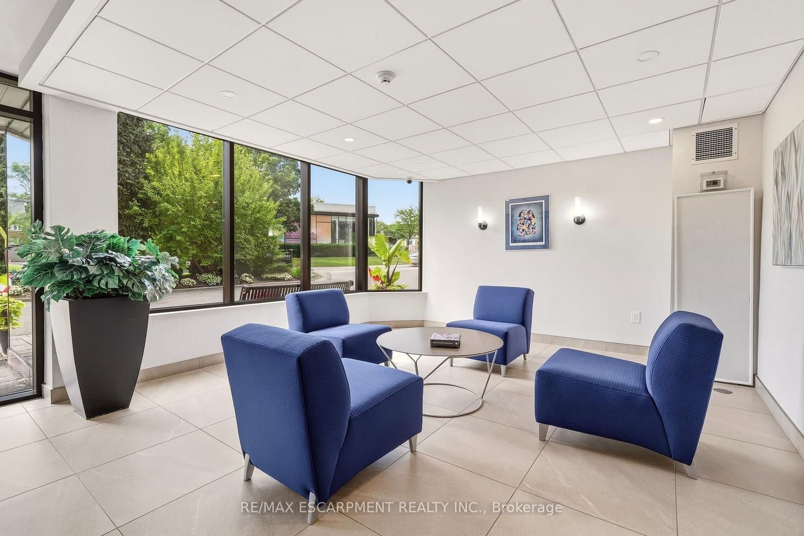 2121 Lakeshore Road, Unit 507 - Image 4