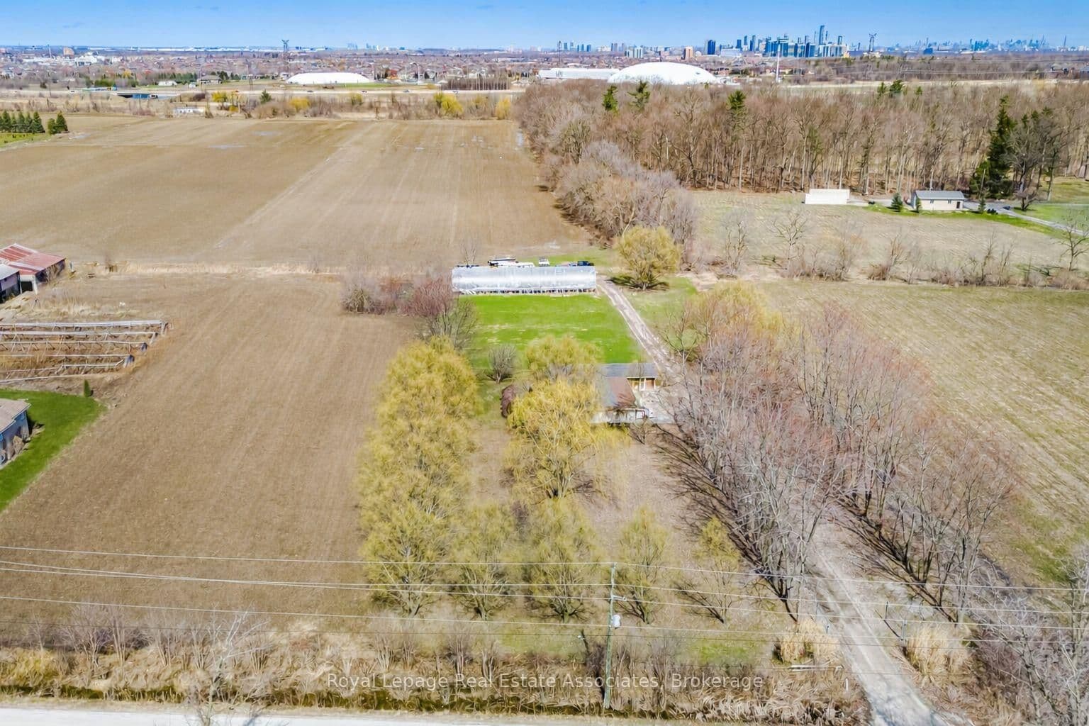 5327 Eighth Line - Image 1