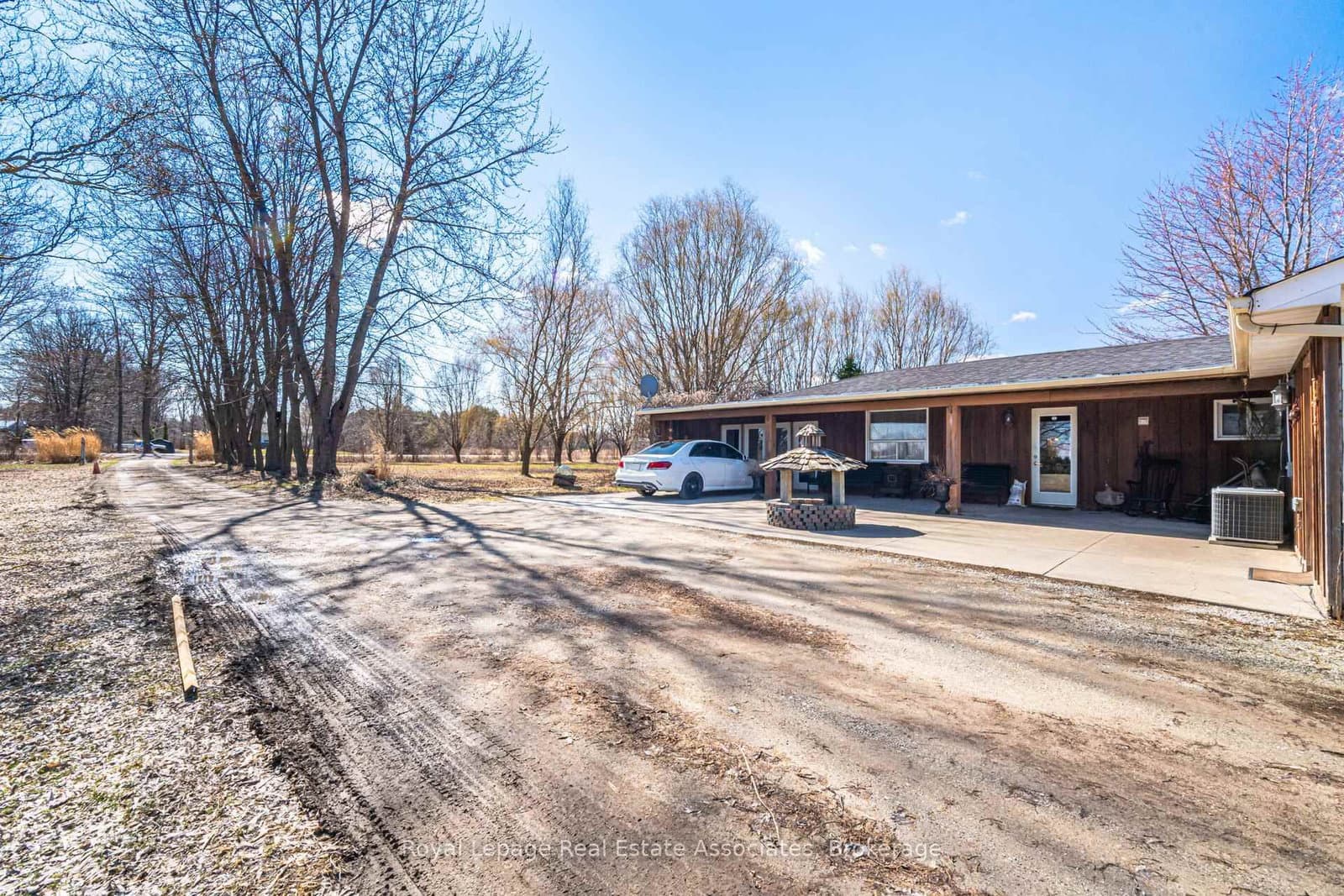 5327 Eighth Line - Image 6