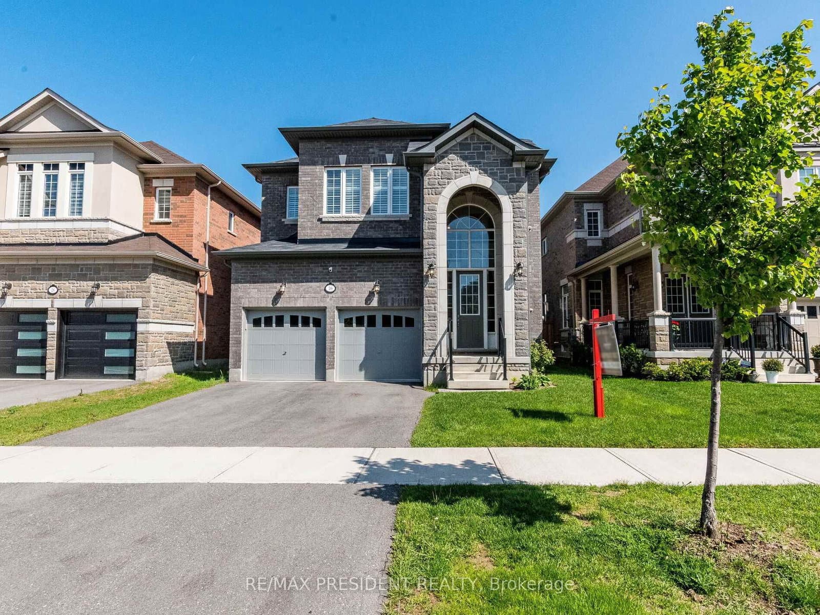 16 Monarch Drive - Image 1