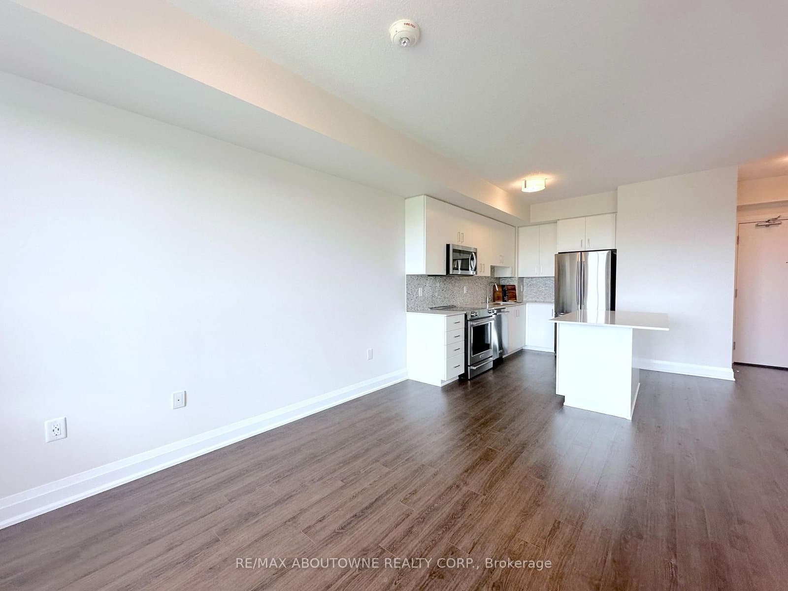 2333 Taunton Road, Unit 411 - Image 5