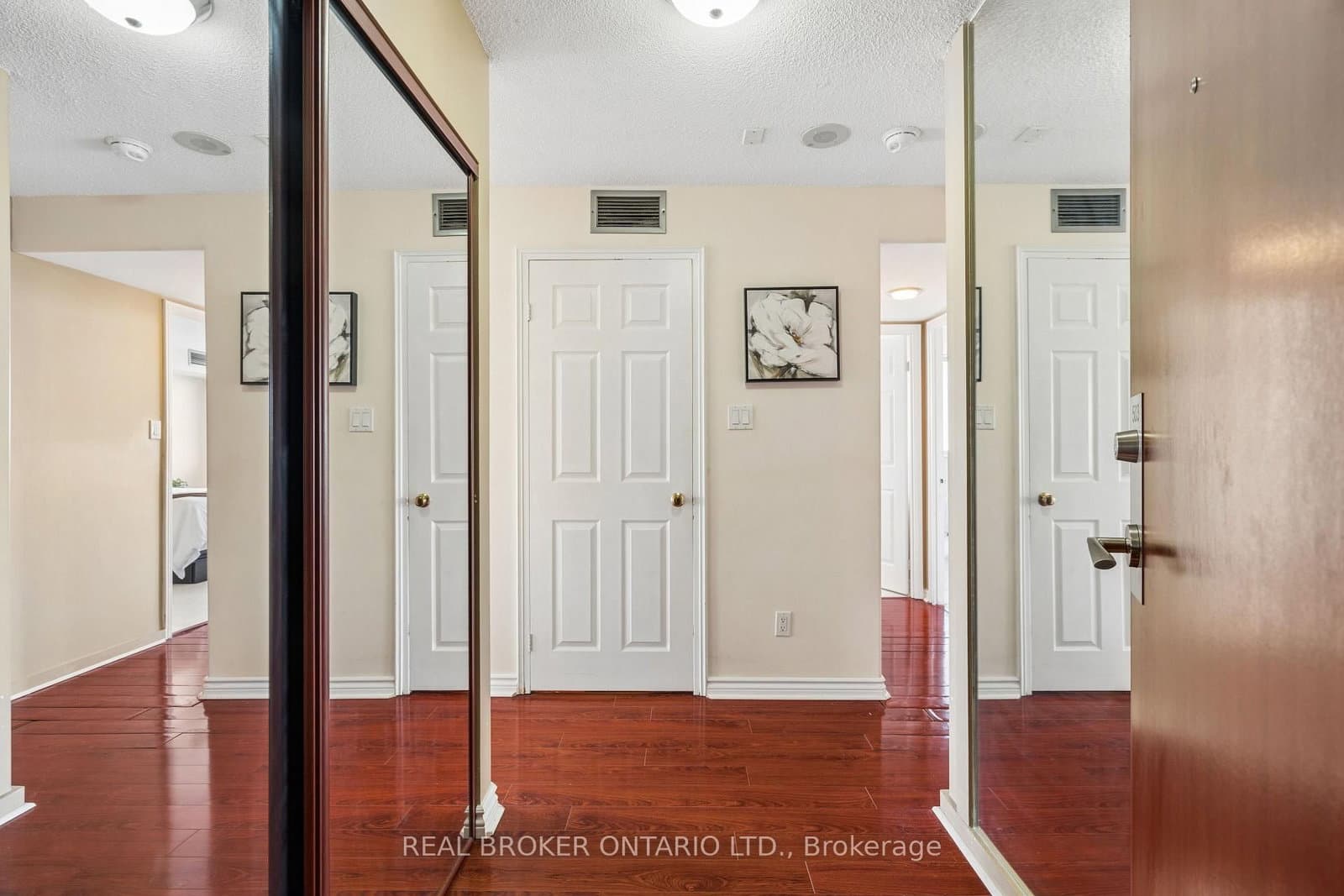880 Dundas Street W, Unit 503 - Image 4