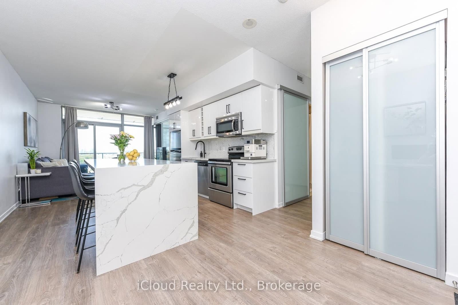 103 The Queensway, Unit 1303 - Image 4