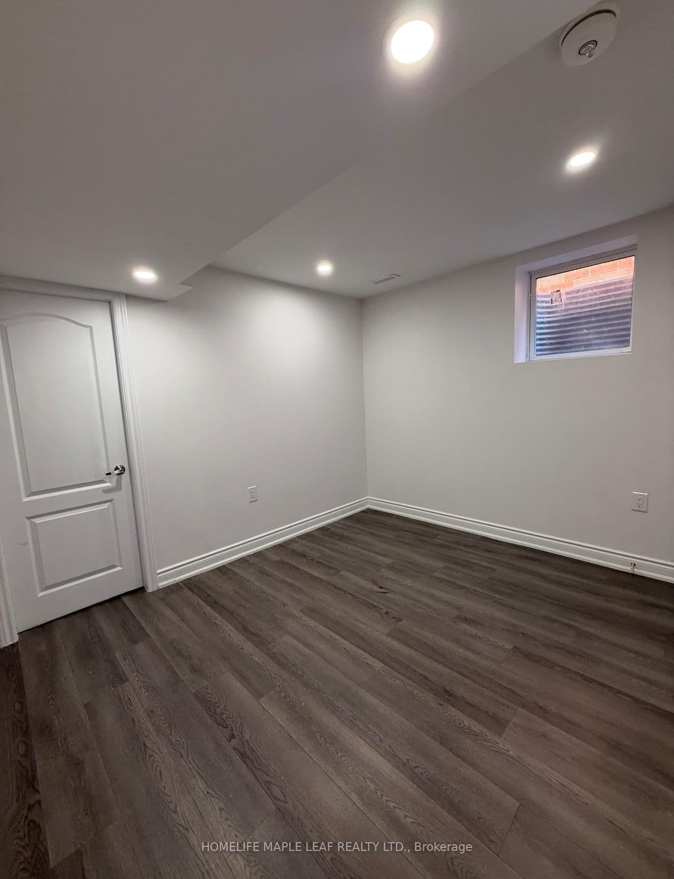21 Sugarhill Drive, Unit Basement - Image 4