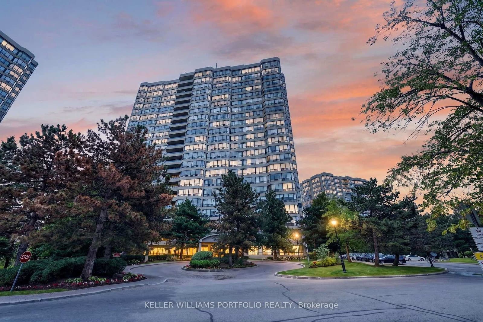 #1008 - 24 Hanover Road