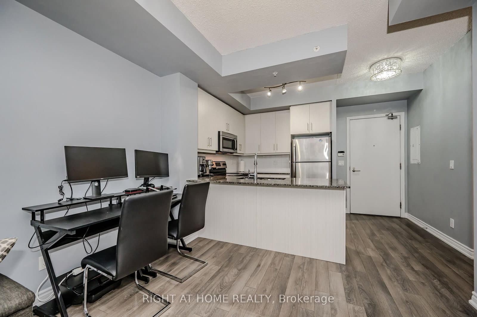 15 James Finlay Way, Unit 917 - Image 6