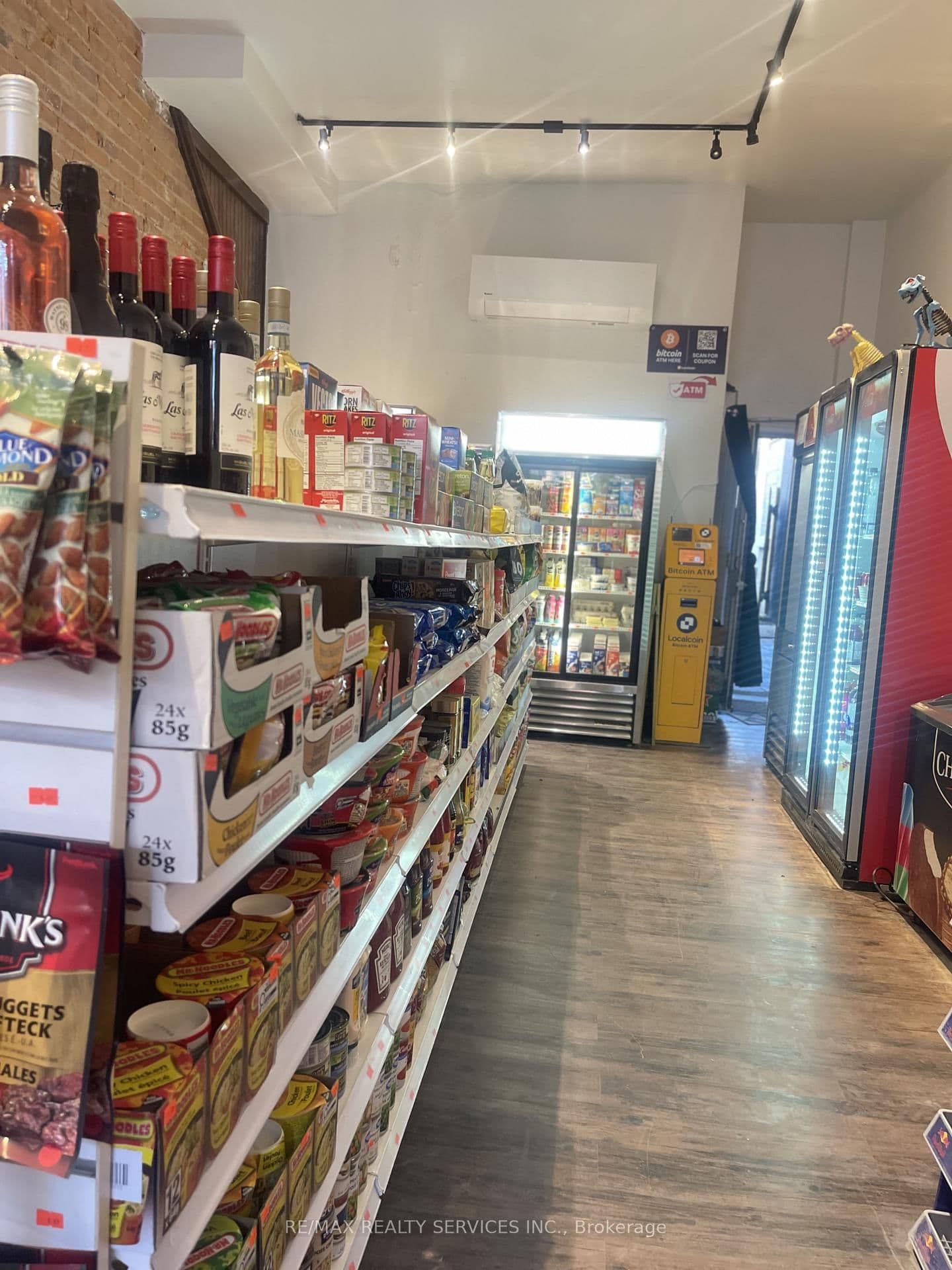 2739 Dundas Street W - Image 3