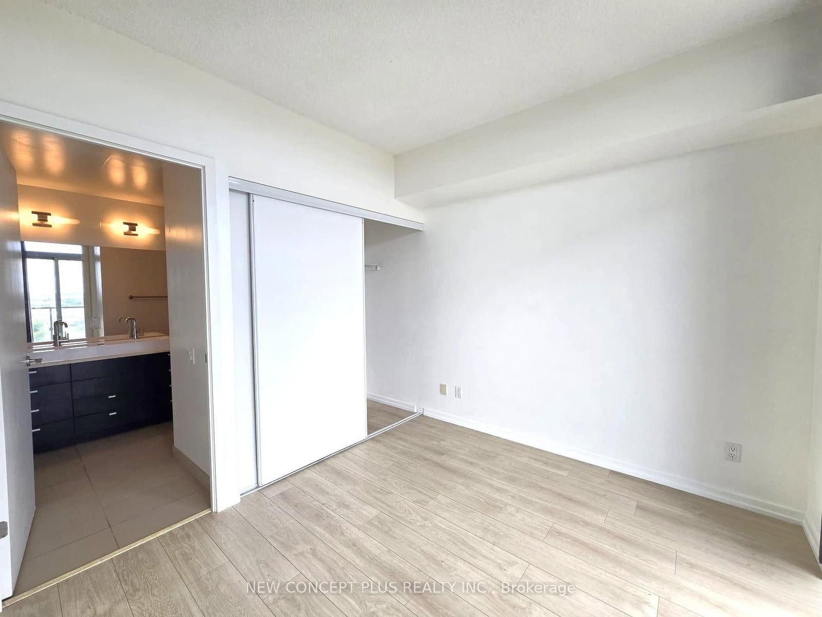 105 The Queensway, Unit 2205 - Image 3