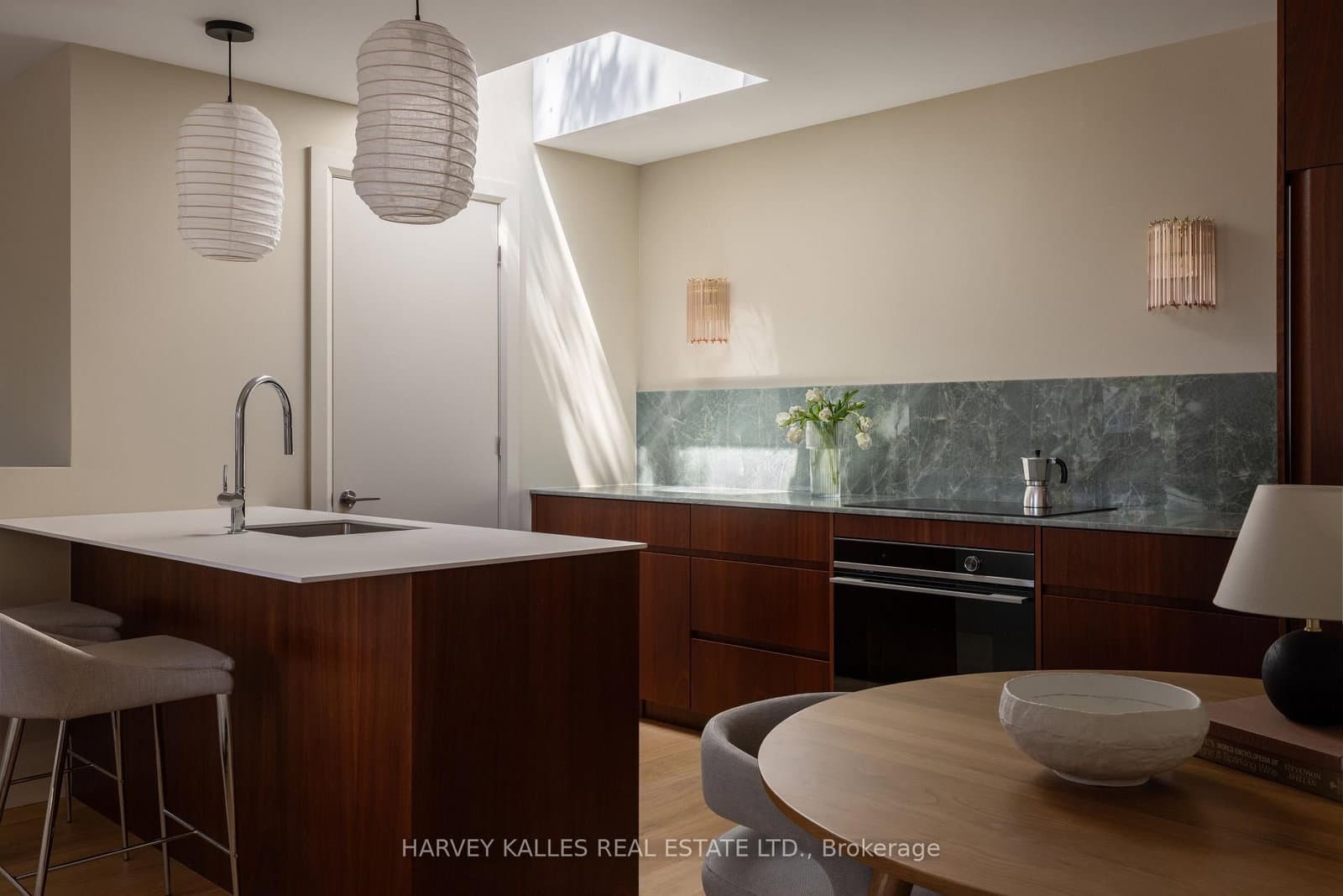 157 Hallam Street, Unit D - Image 5