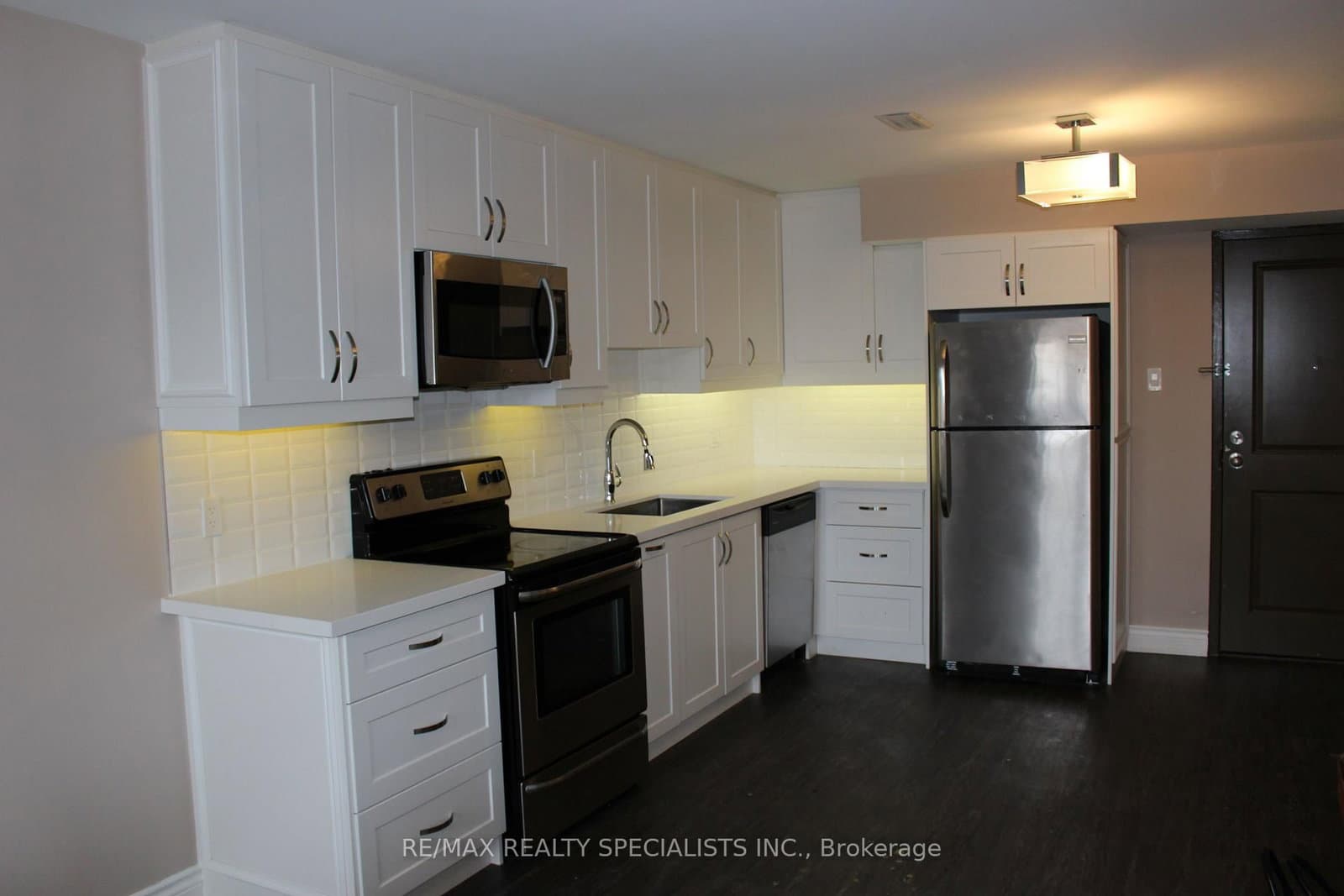 6 Brant Street, Unit 8 - Image 1