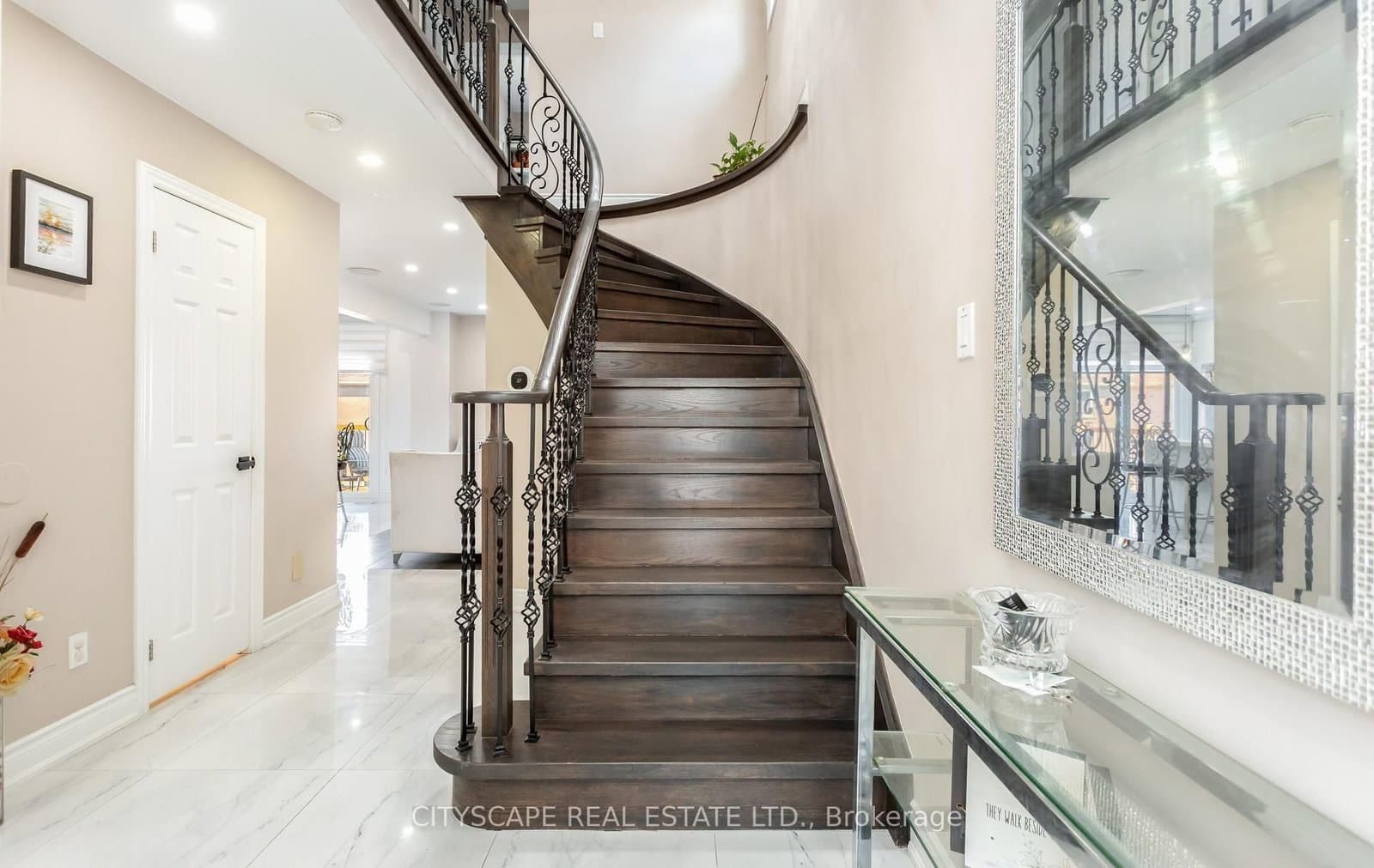 5259 Astwell Avenue - Image 5