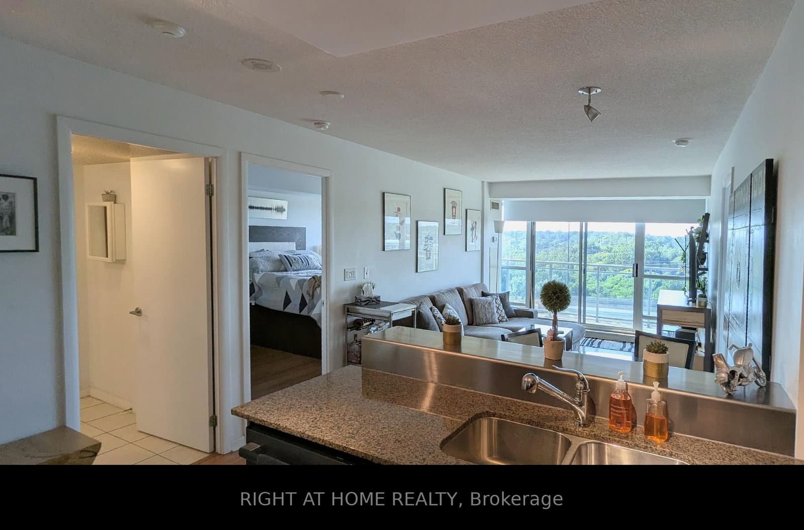 185 Legion Road N, Unit 904 - Image 4