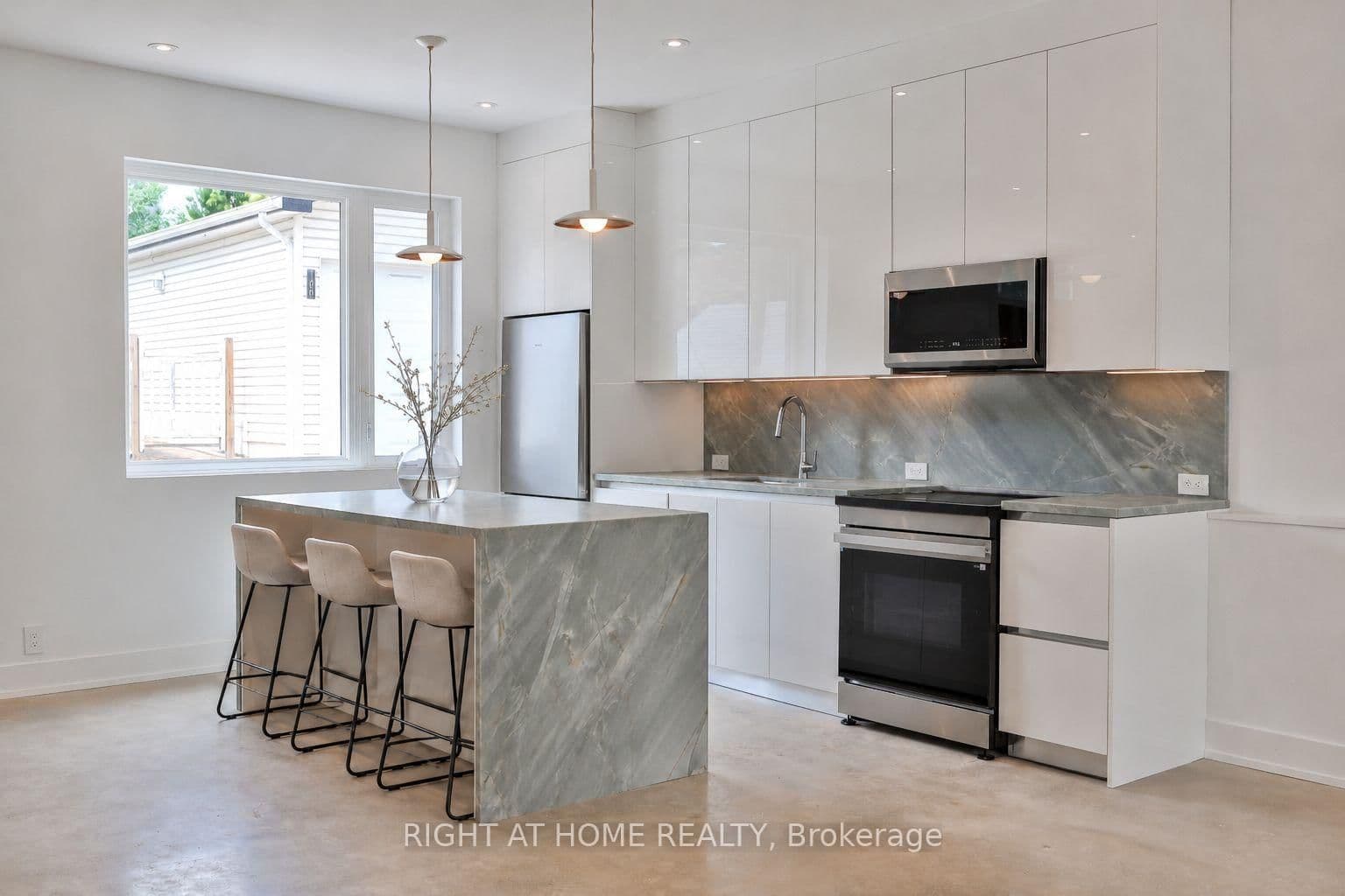266 Indian Grove, Unit Laneway House - Image 2